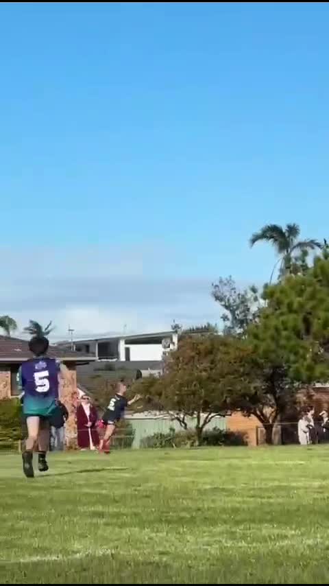 @shots_aus