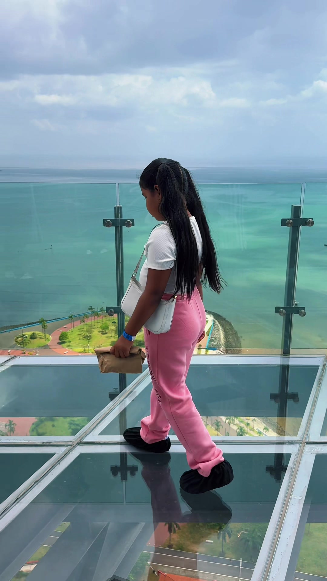 @𝓣𝓻𝓪𝓬𝔂🇬🇾
