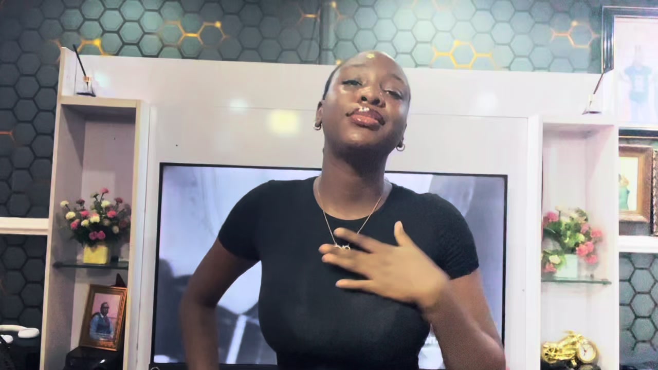 @Oluwabukunmiii🤍 | UGC Creator