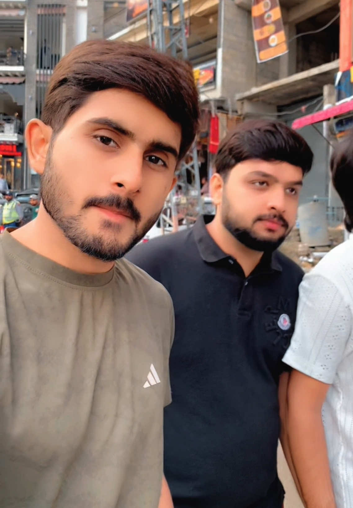 @Laraib Mughal🦁