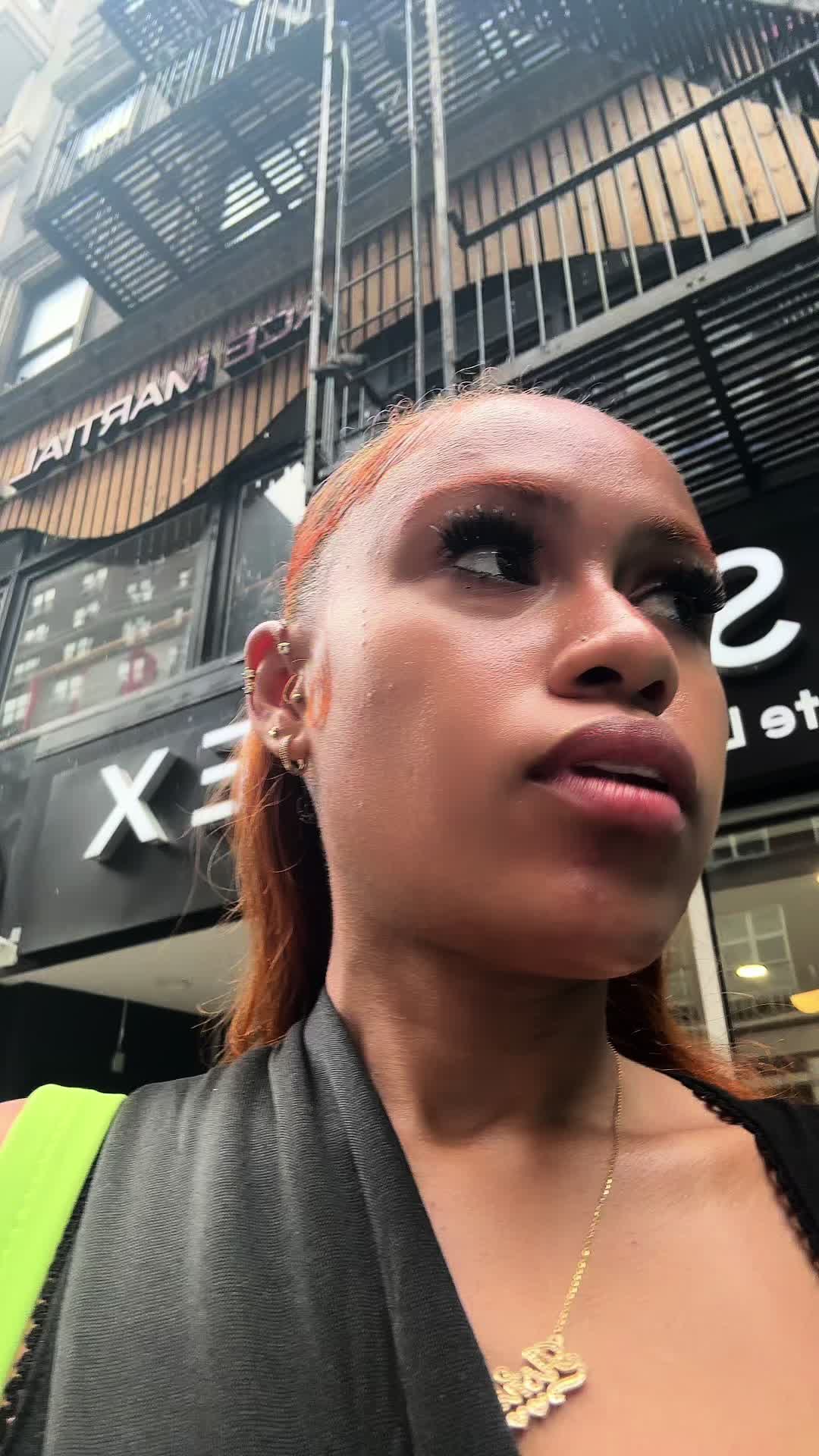 @Myleftcheeck