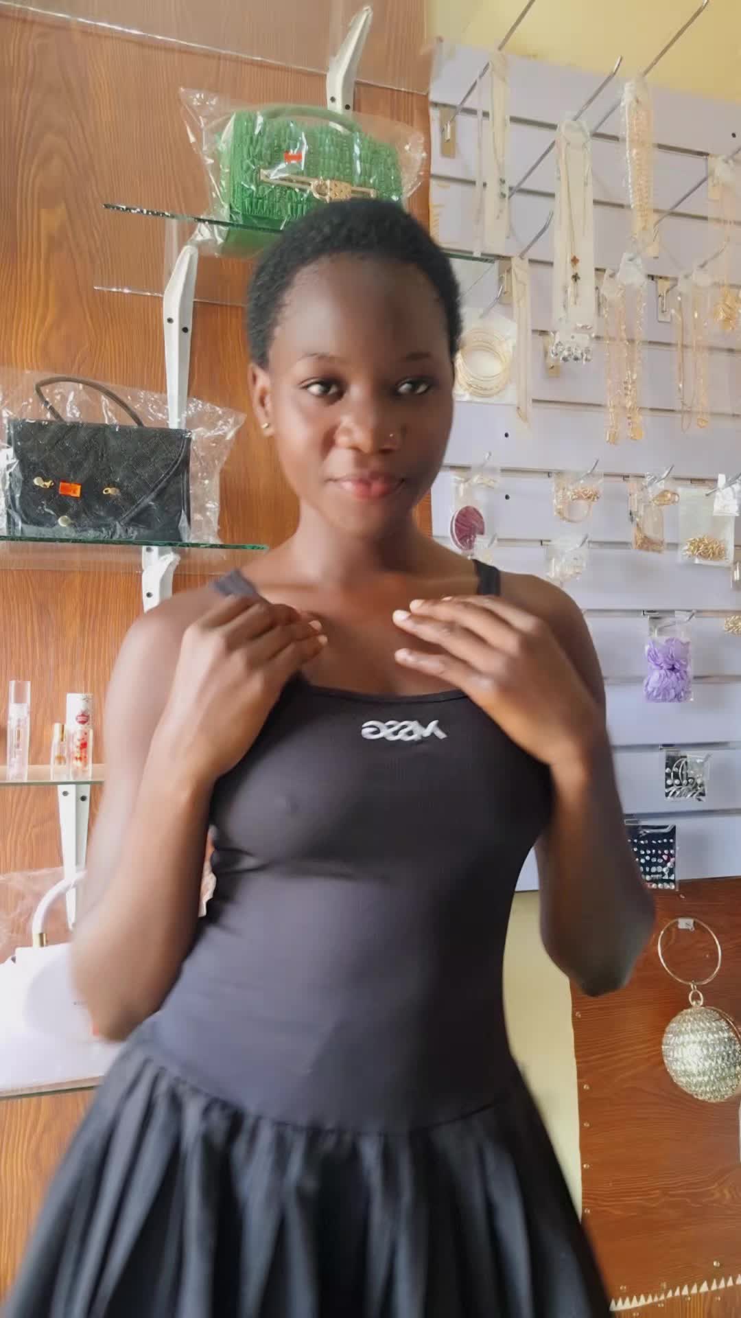 @model trisha 256