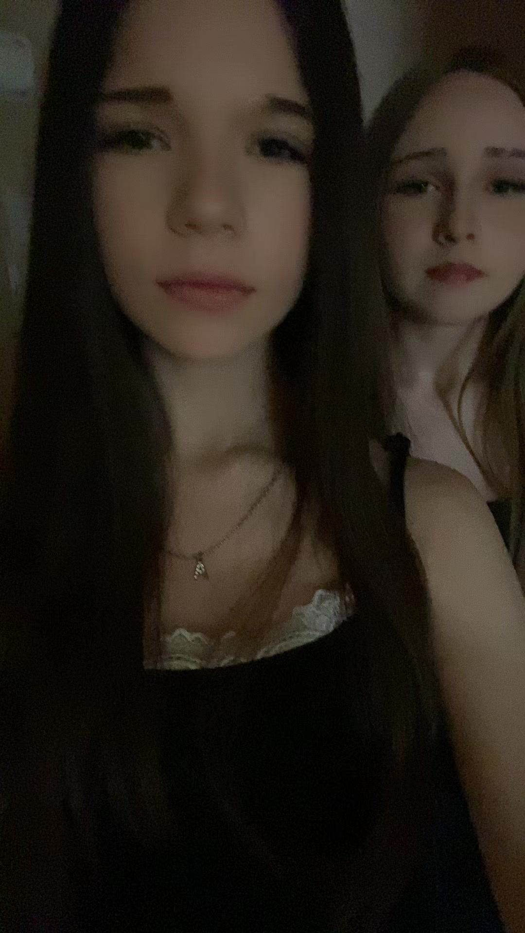 @sakyra