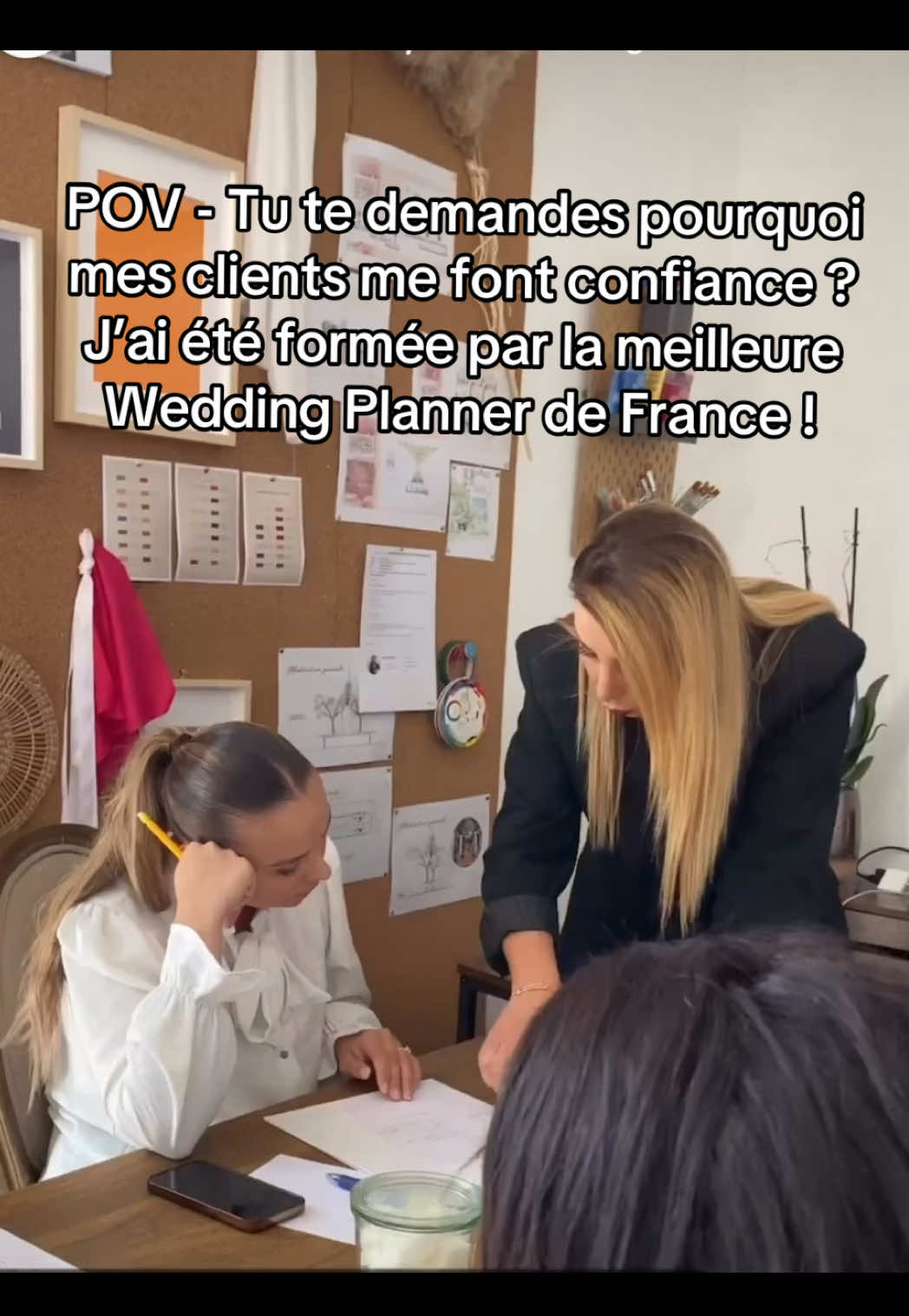 @chloesabiron