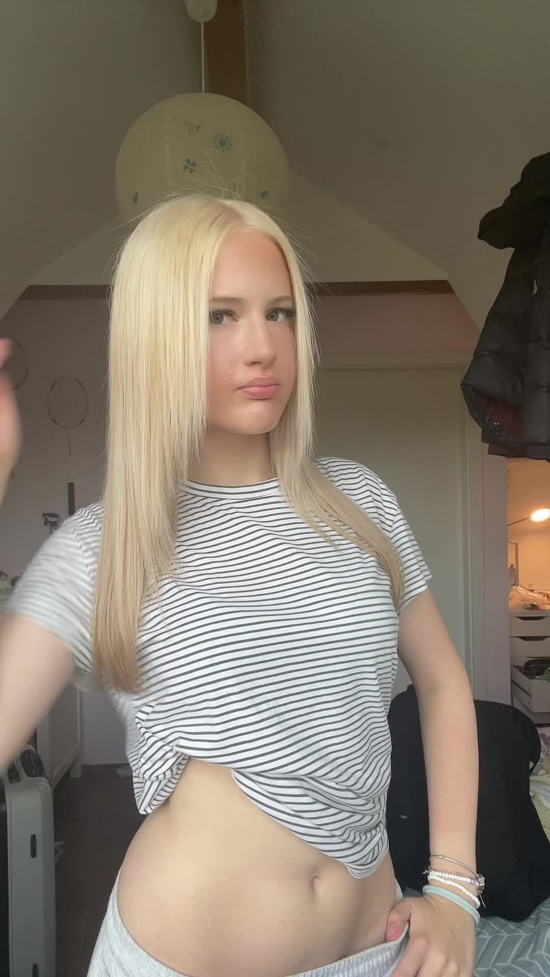 @Juna 🦦