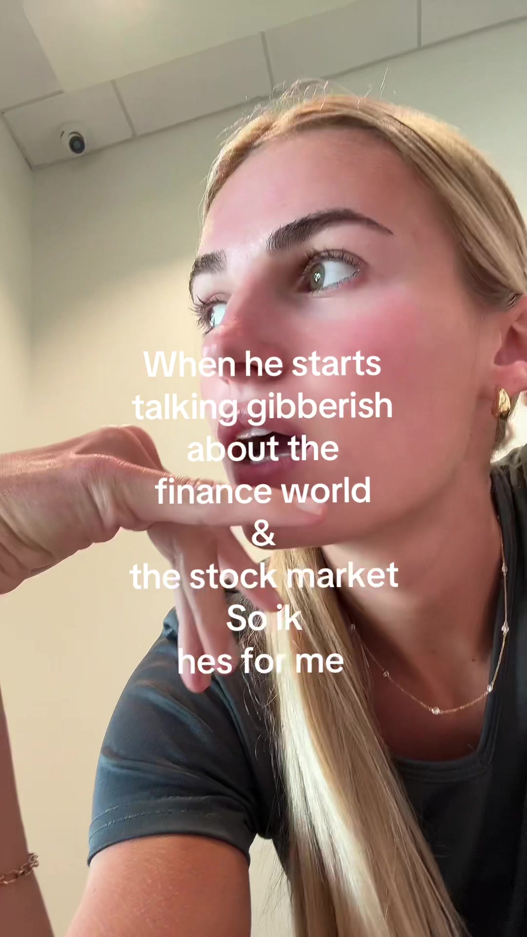 @AVA