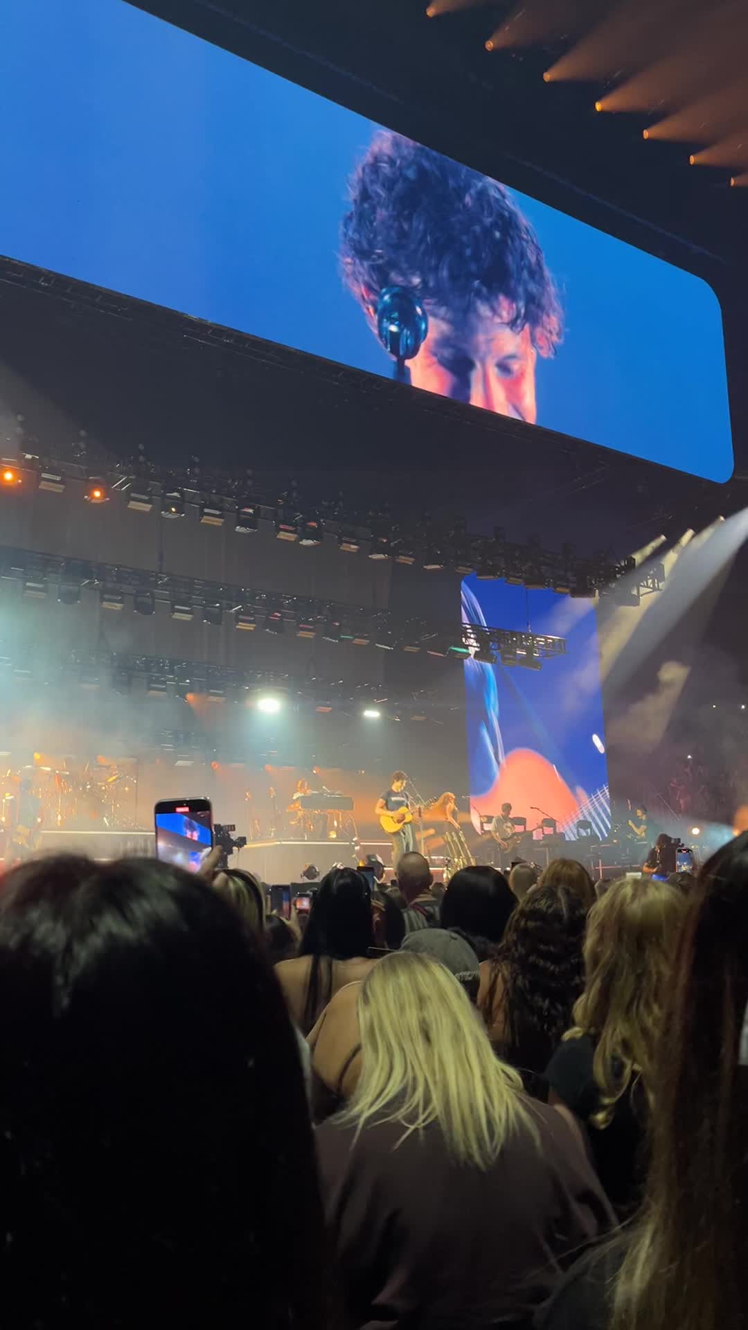 @Gaby (Shawn Mendes !!)