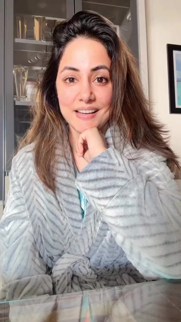 @Hina Khan 💎