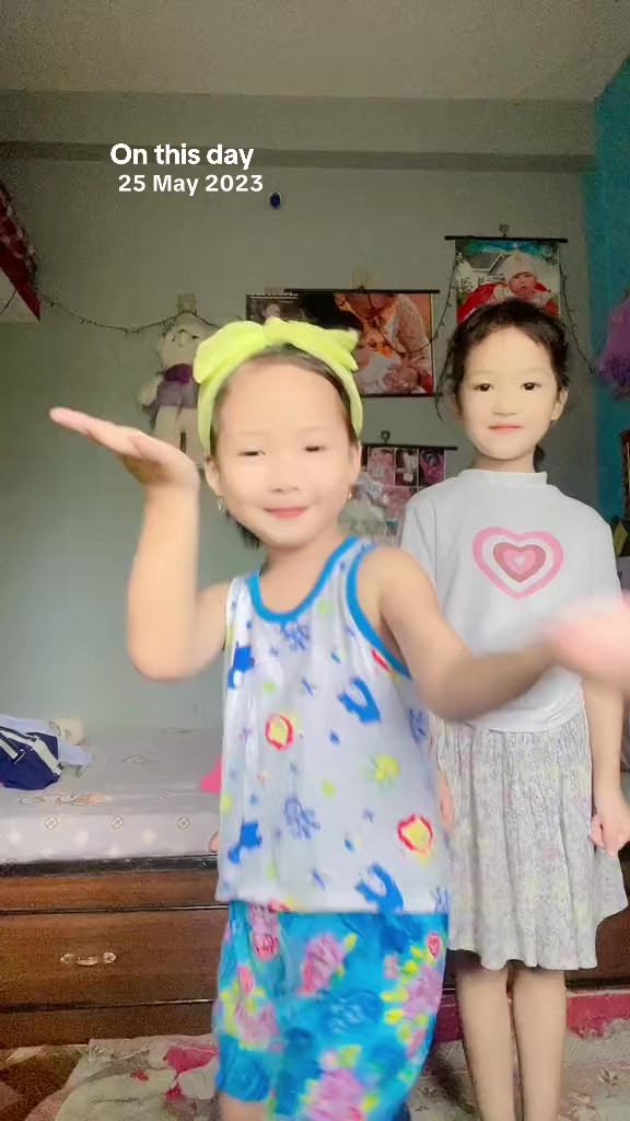 @🦋