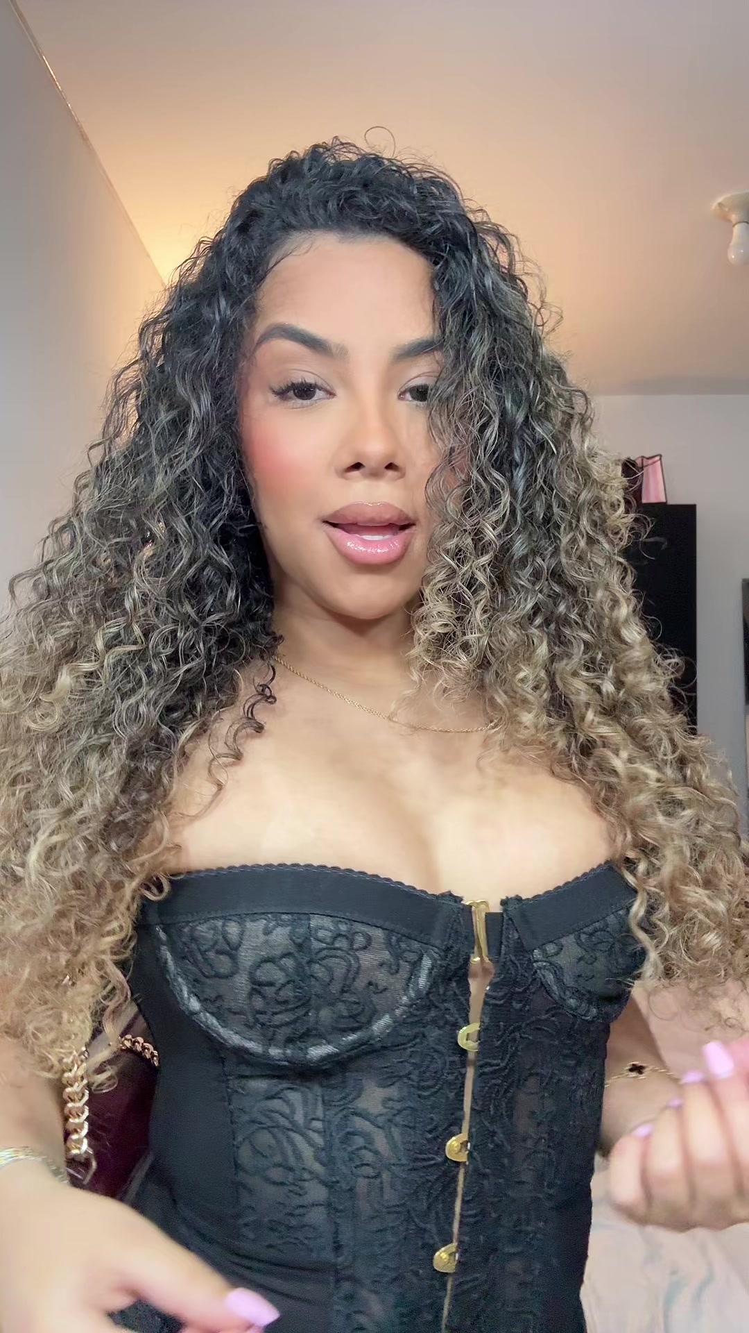 @Valery🍾👩🏽🦱