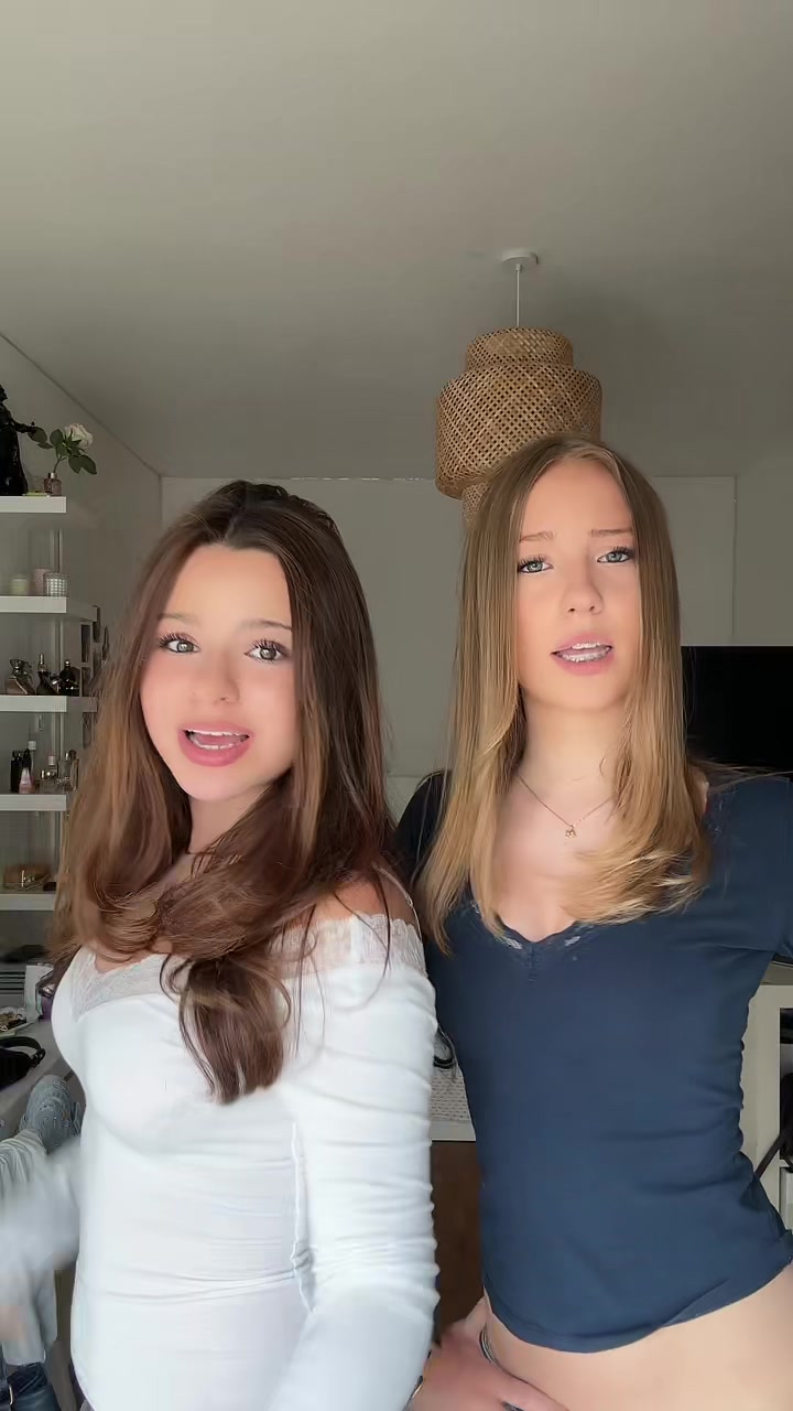 @???