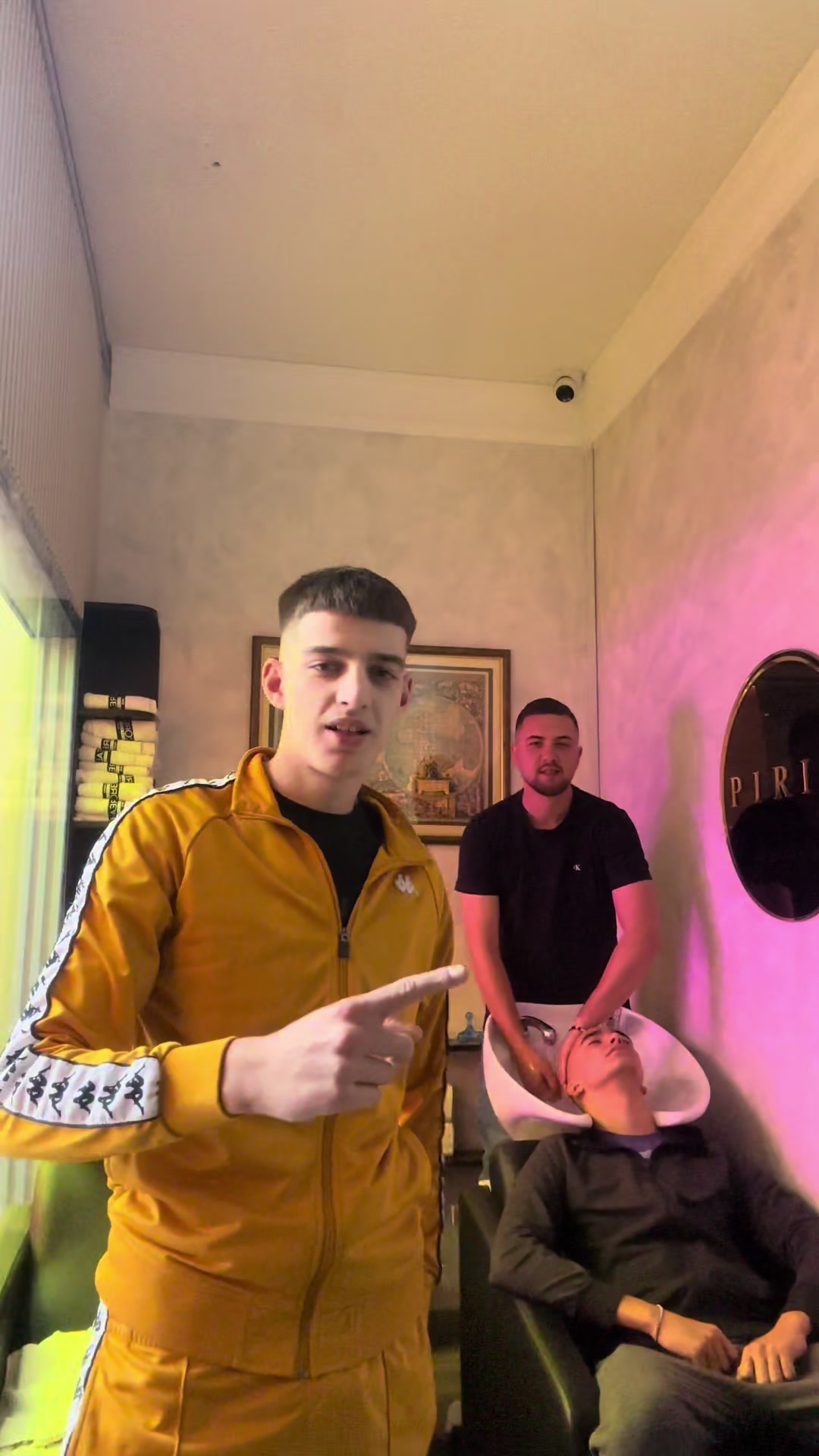 @Dzonithebarber