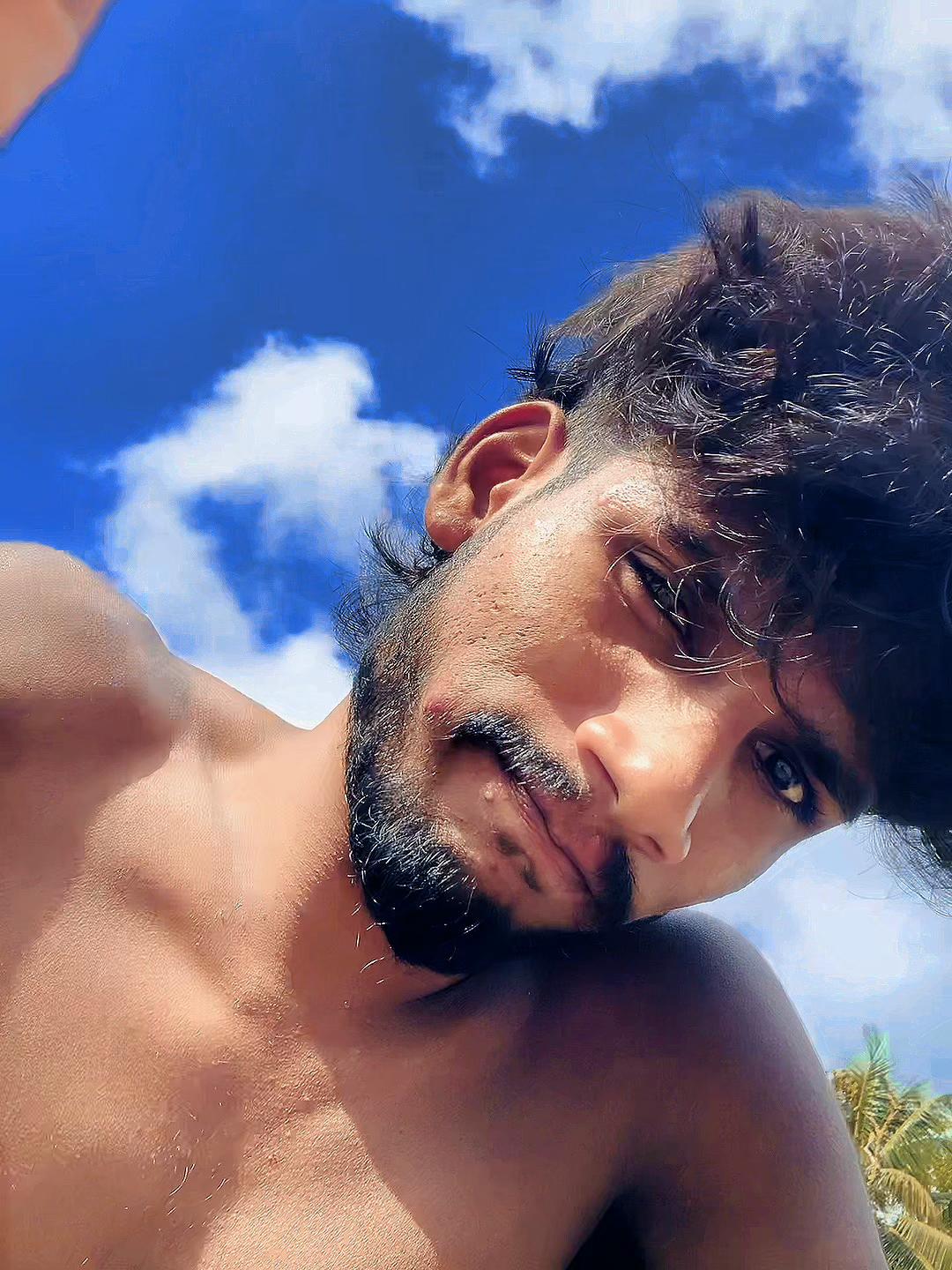 @𝐃𝐞𝐰✘