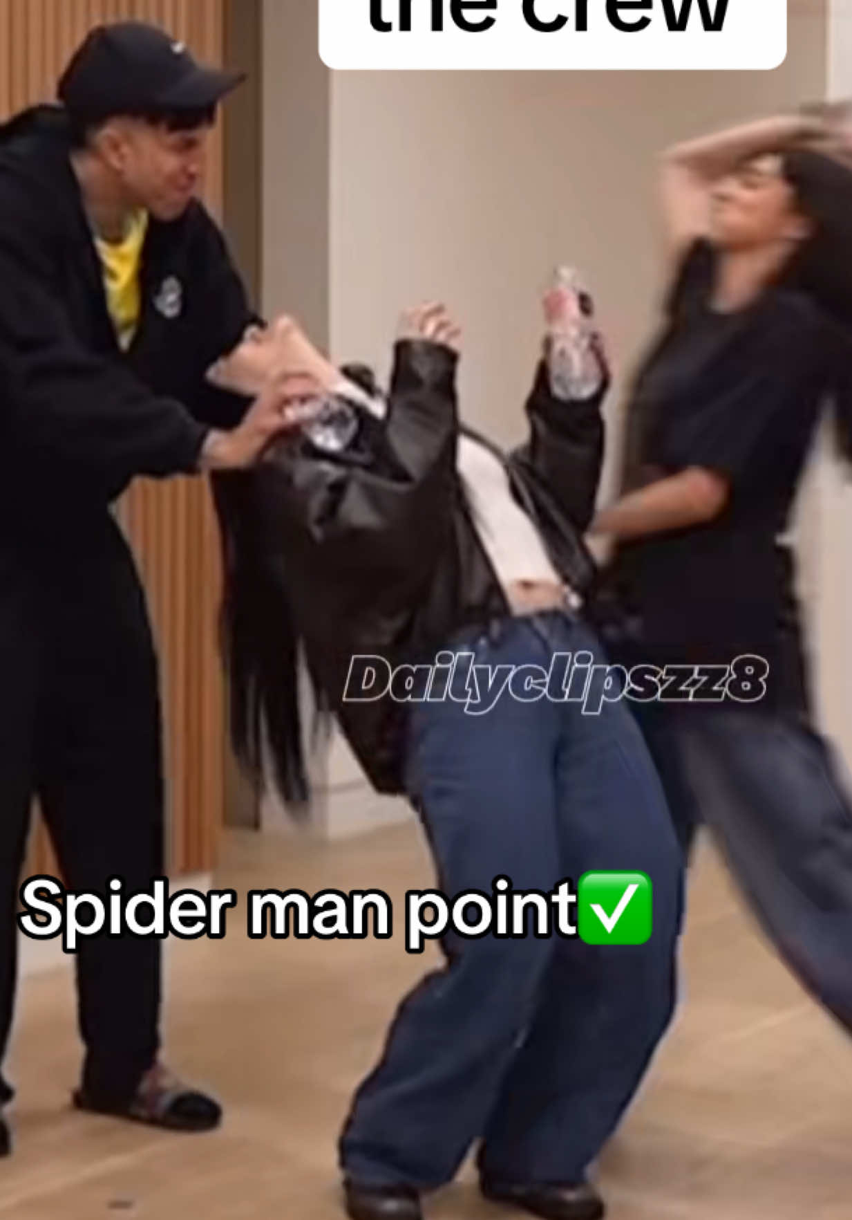 @ellysaxbakugo