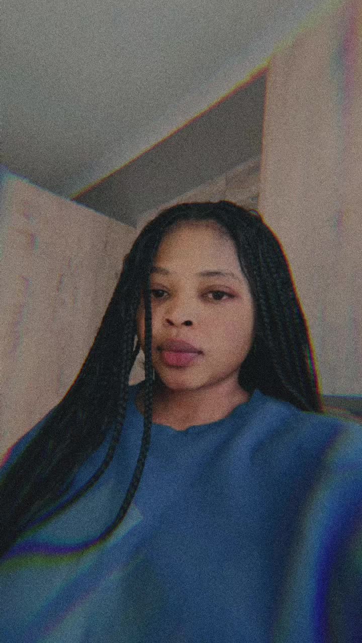 @VERONICA MANAGA🤍