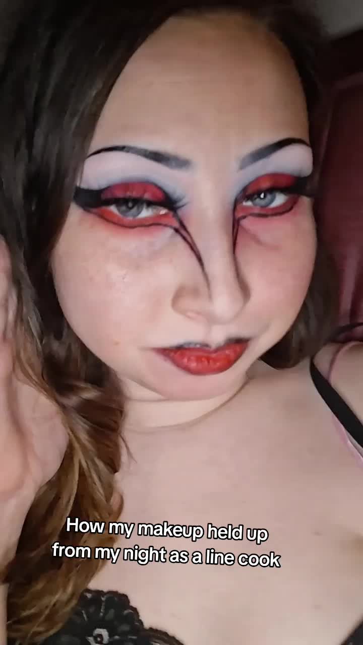 @Goth Goddess