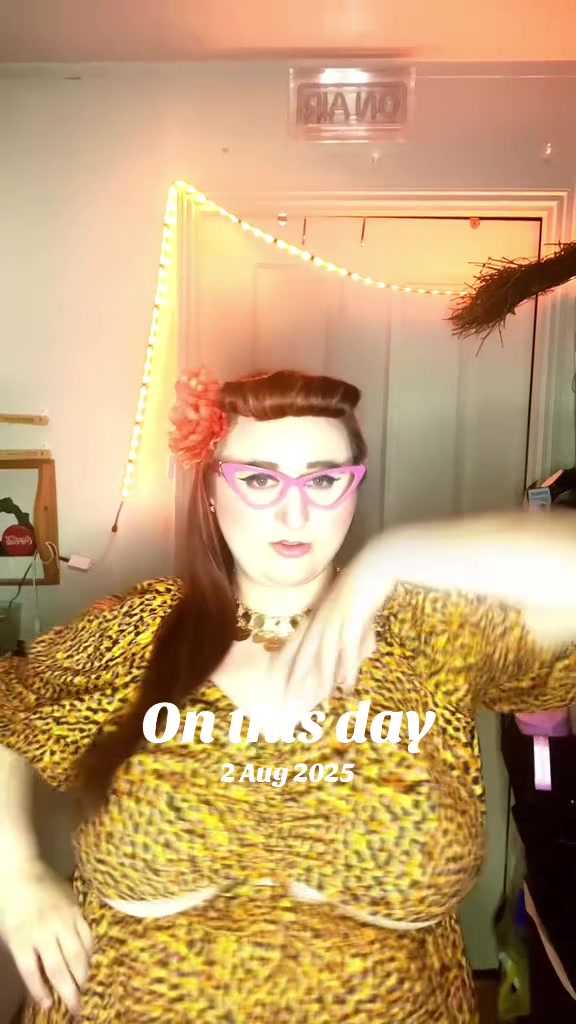 @MissBombshellBettie