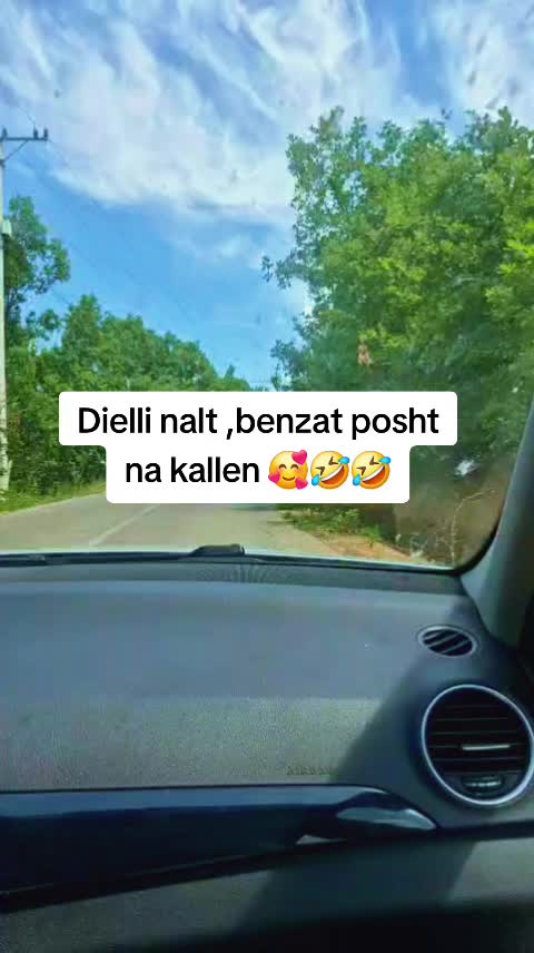@🦋