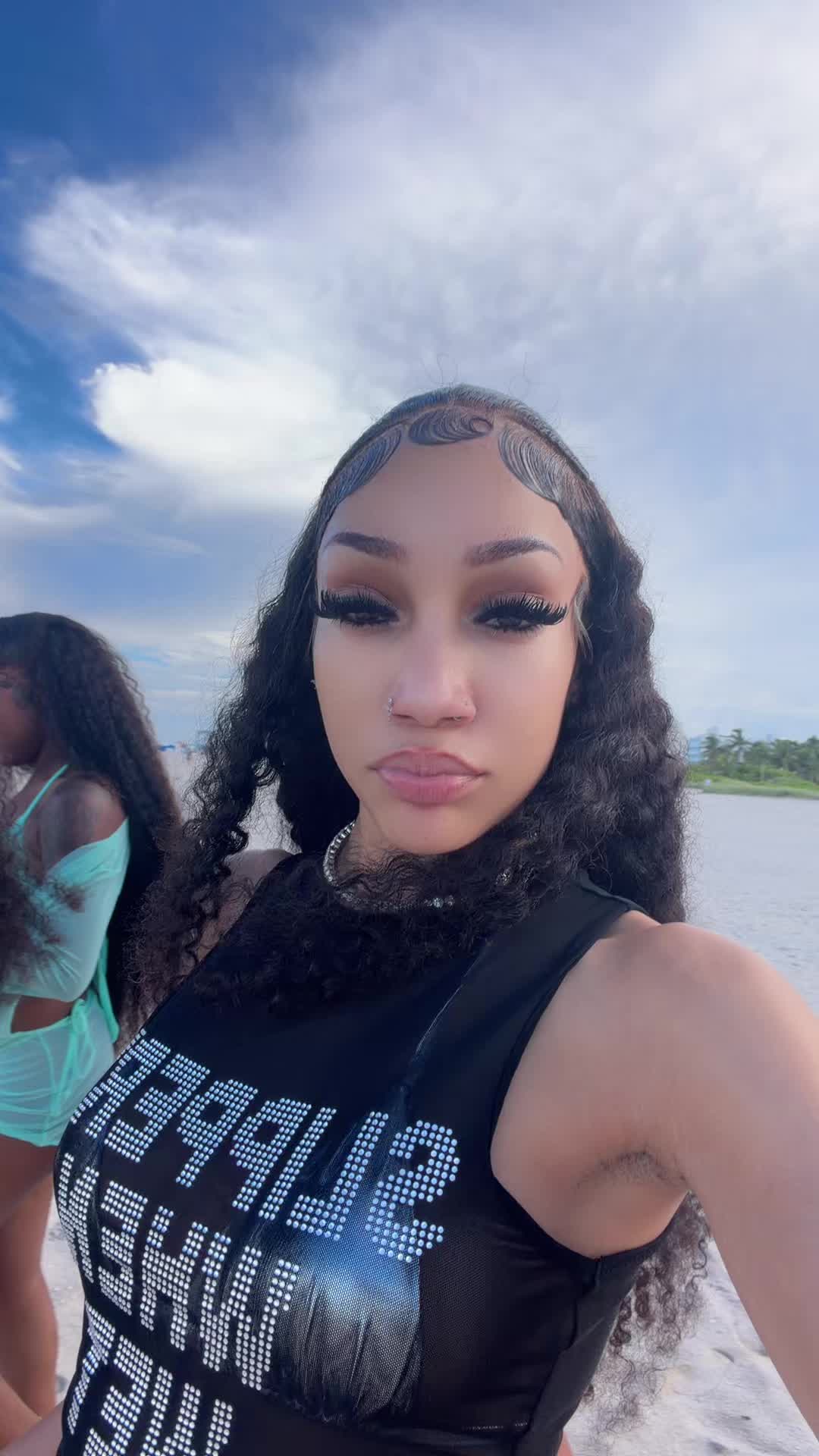 @♈️