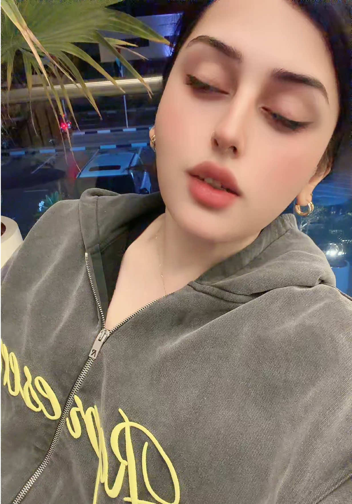 @Kausar 👑