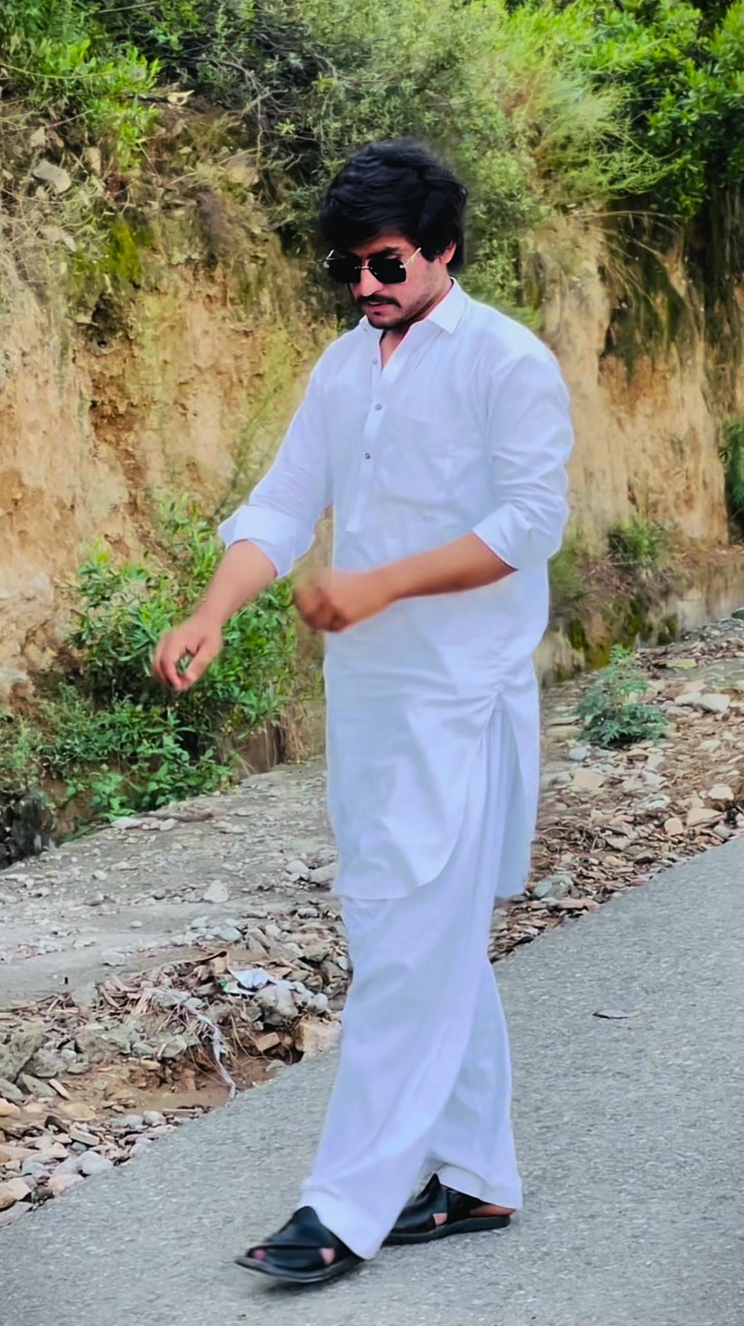 @MAAZ KHAN
