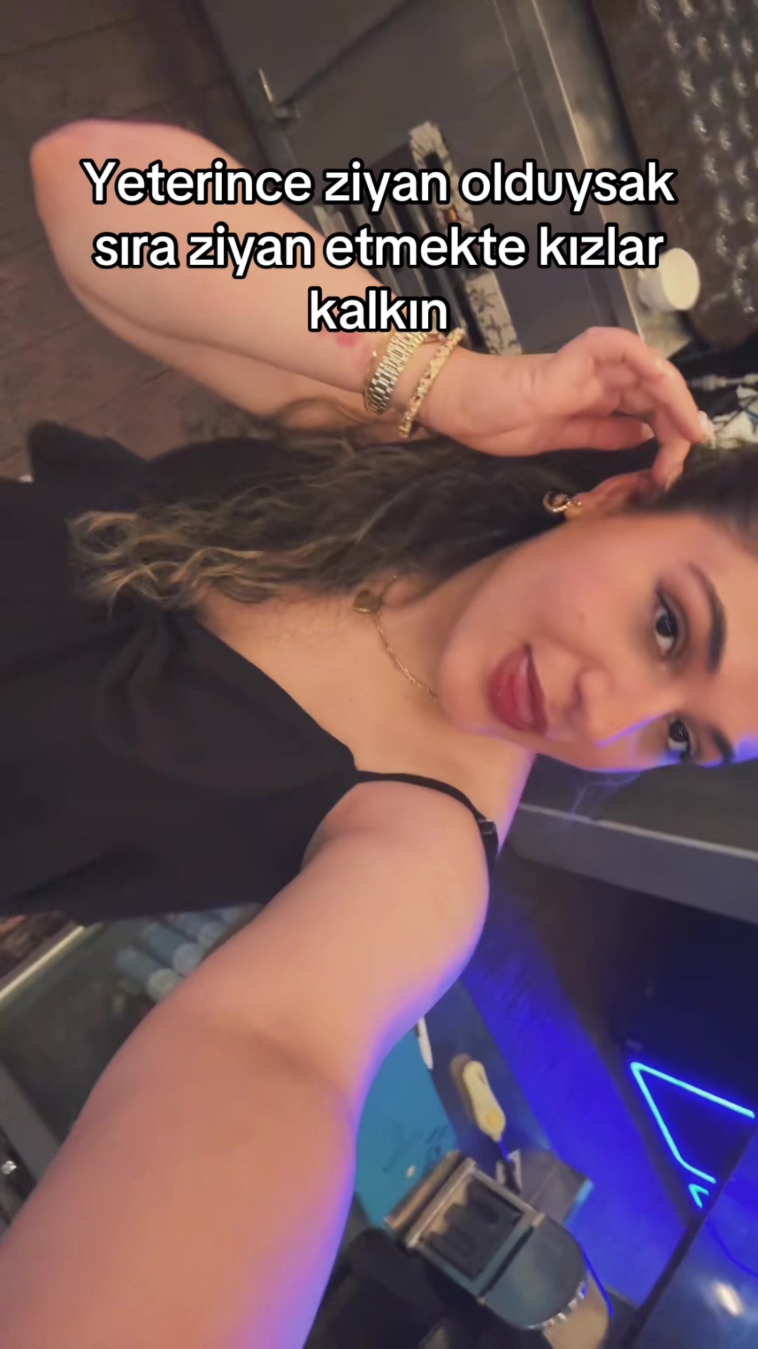 @Ayşenur
