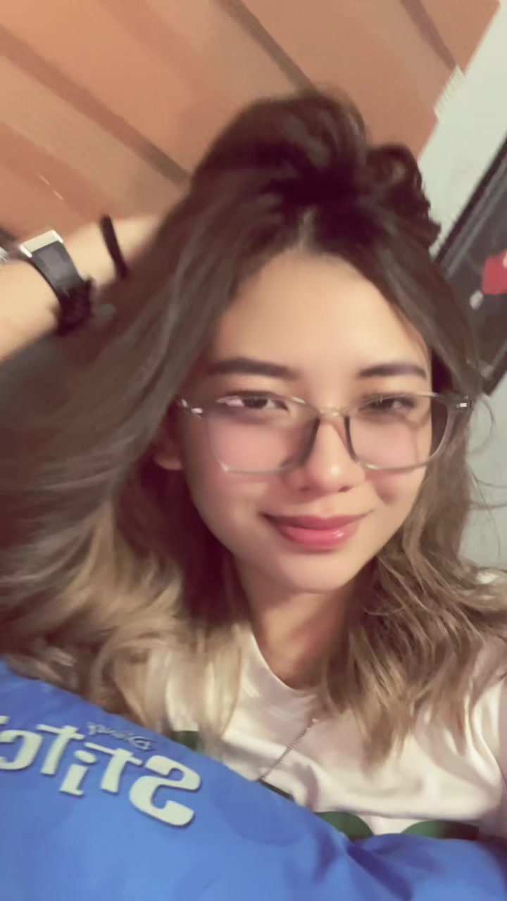 @𝓮𝓵𝓵𝓮𝓷🌼