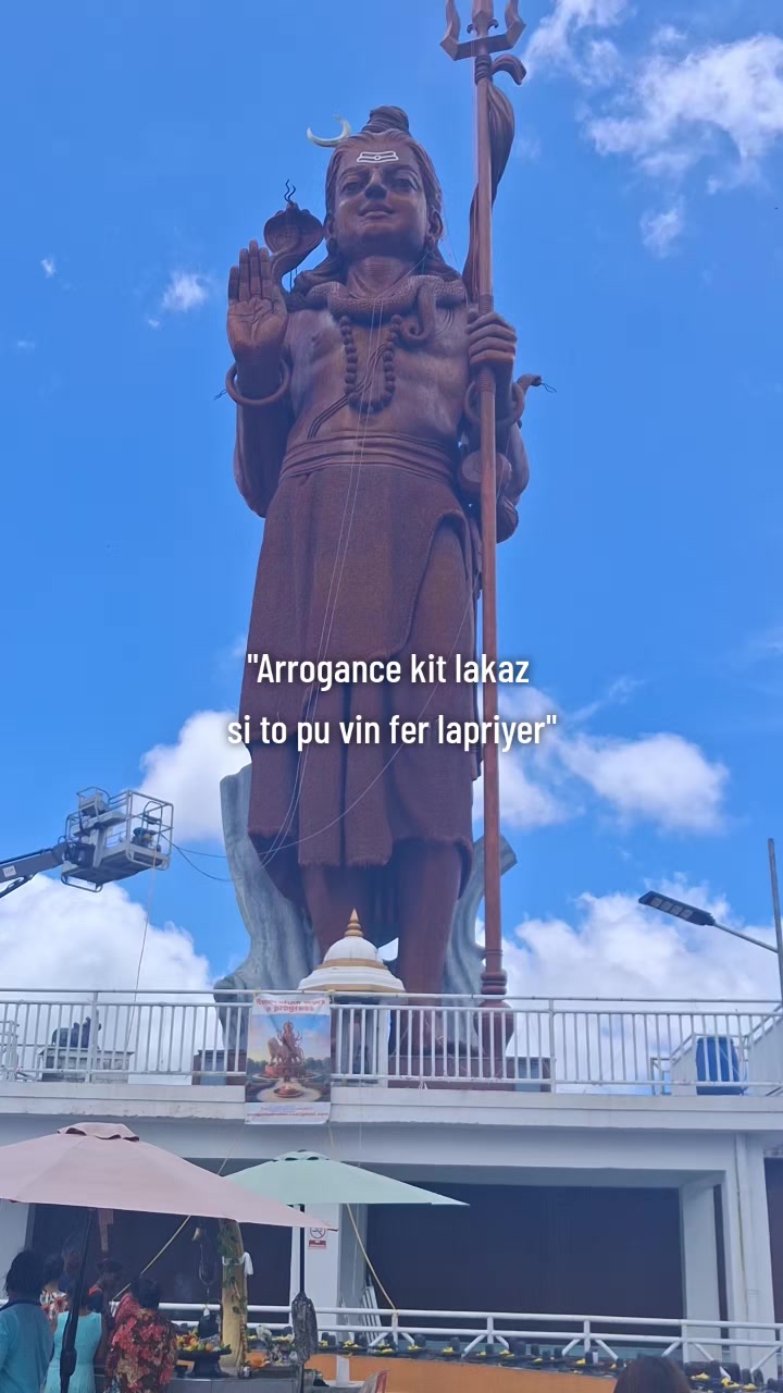 @AYA&Aacute;N̈