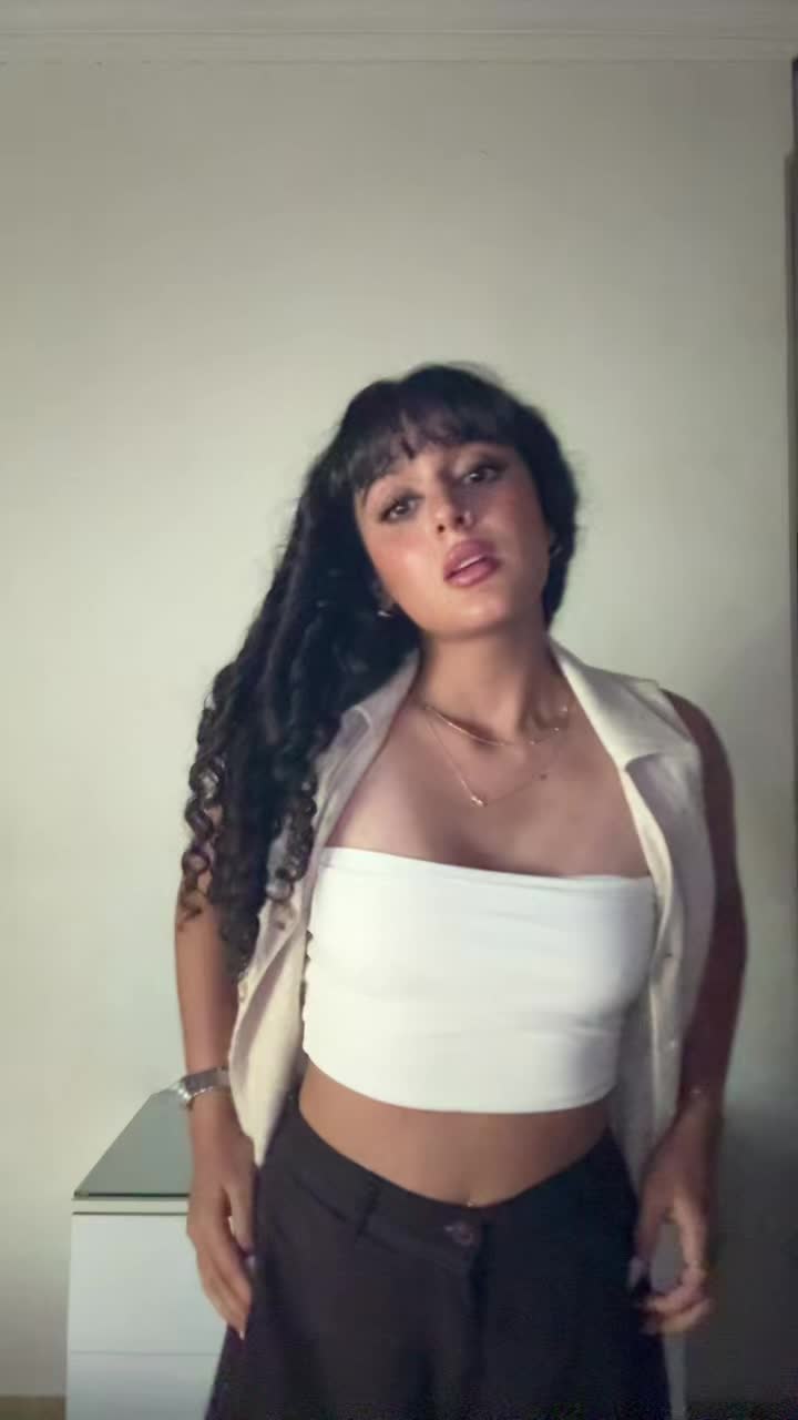 @iihelliyaa