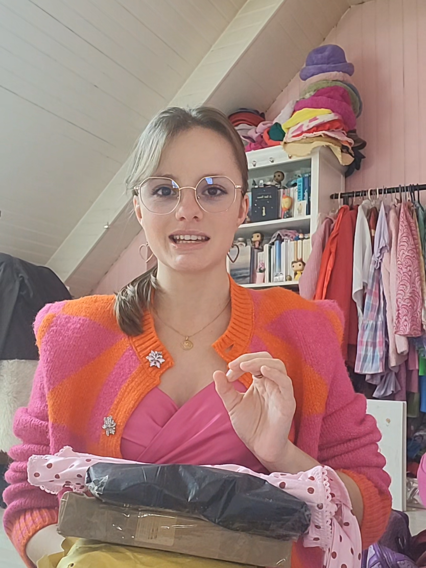 @Chlo ✨️