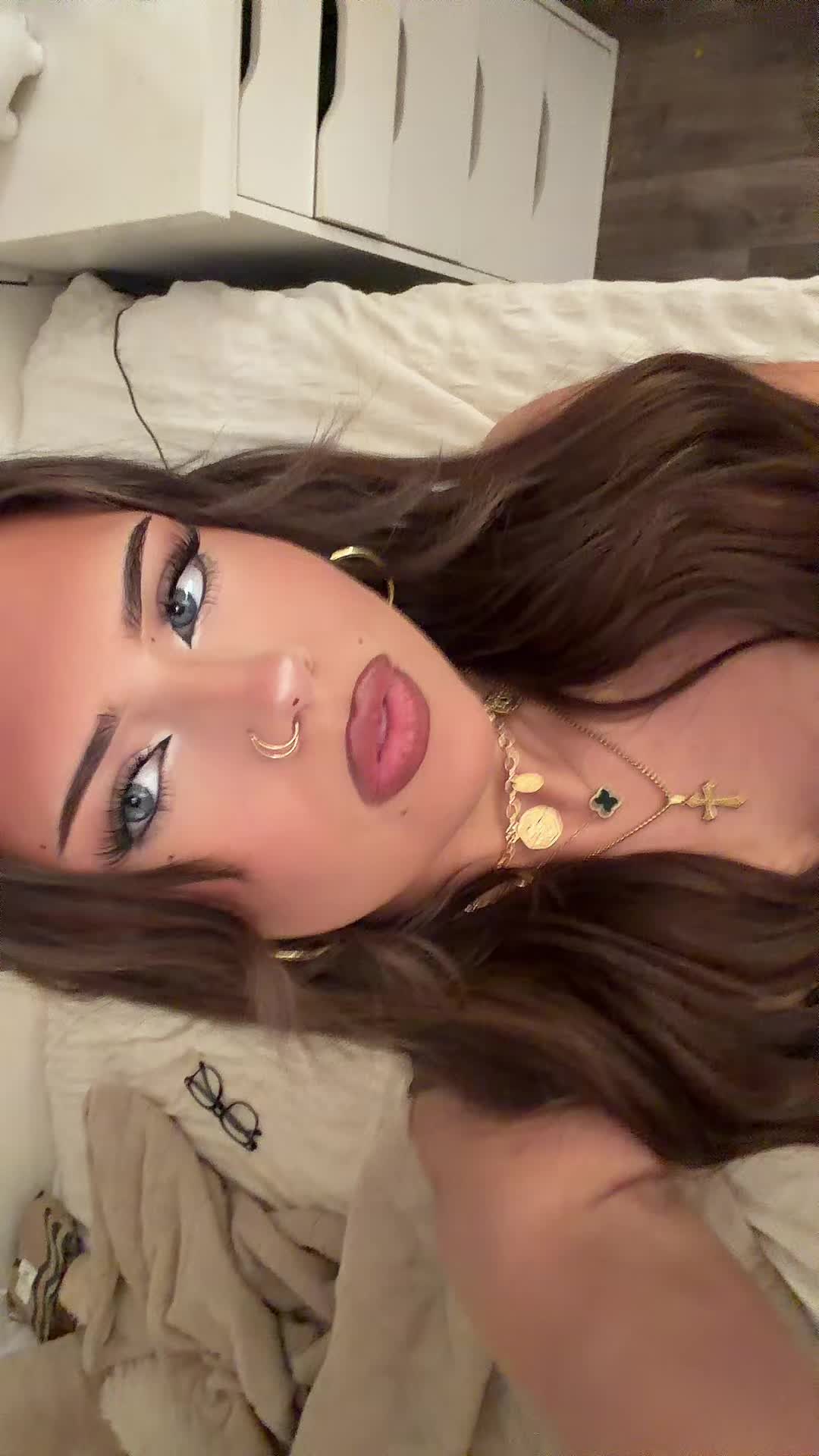@ameliadeeekin