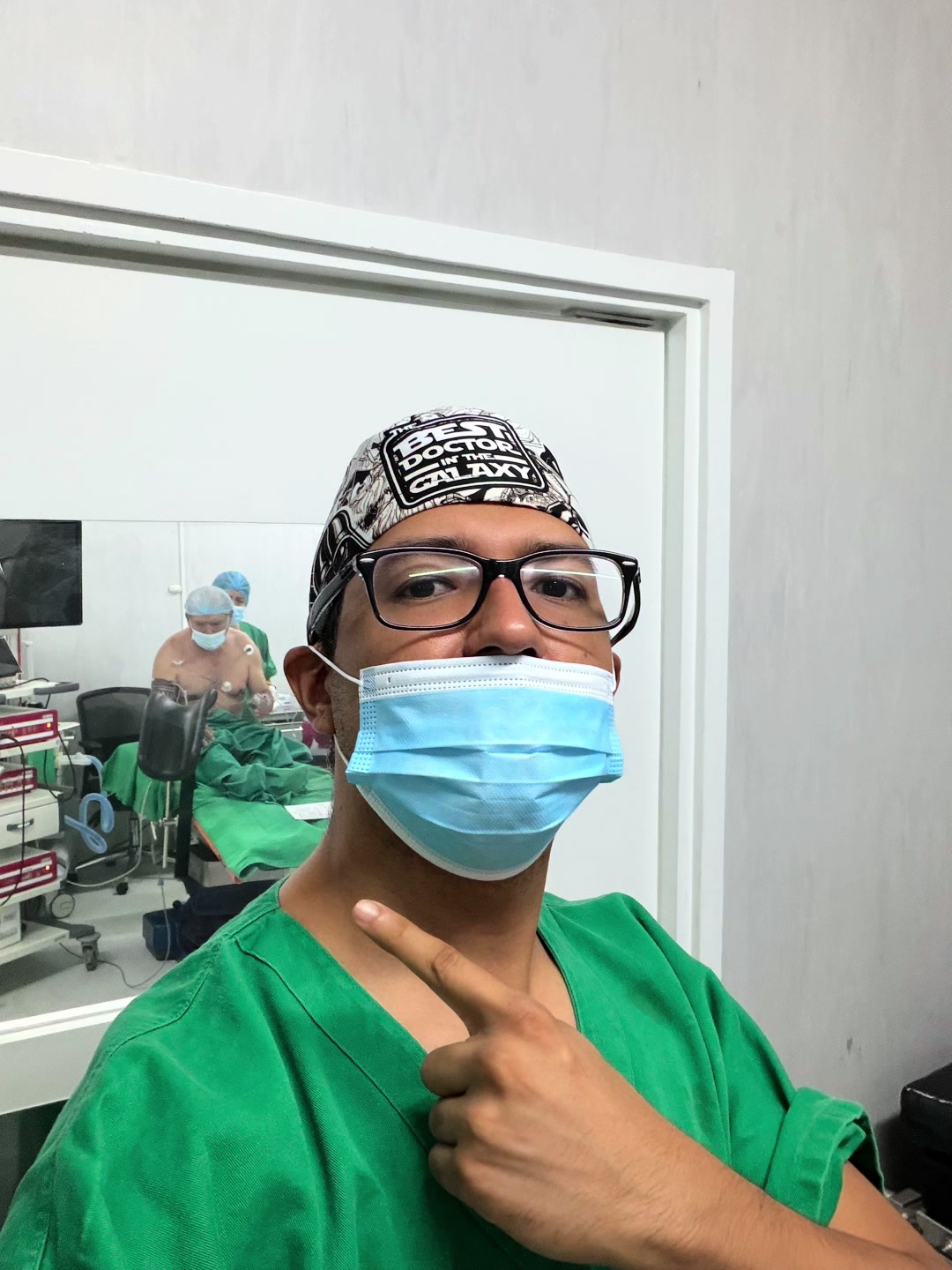 @Dr. Victor Perez Cir. UR&Oacute;LOGO