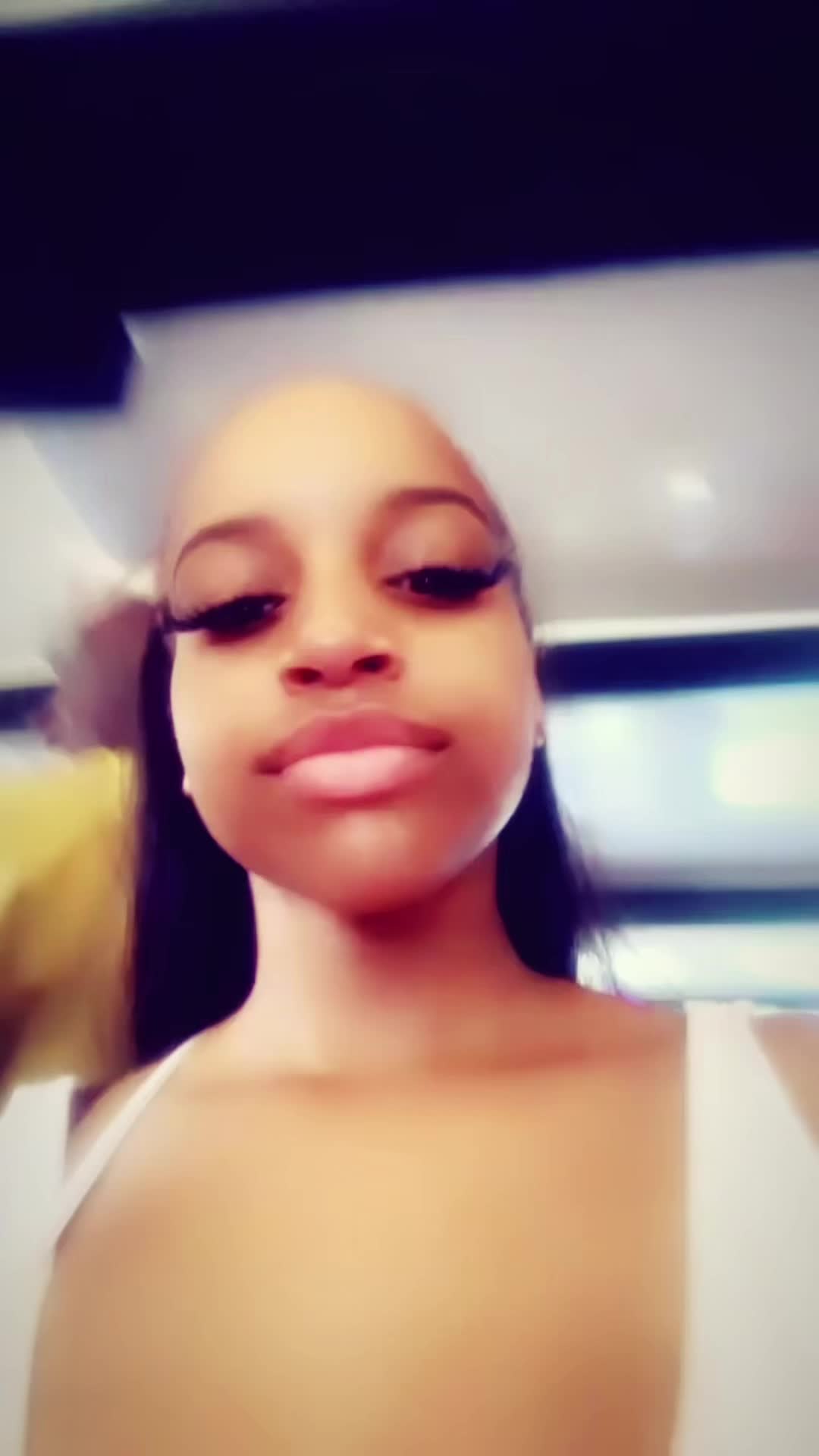 @kiki2damax