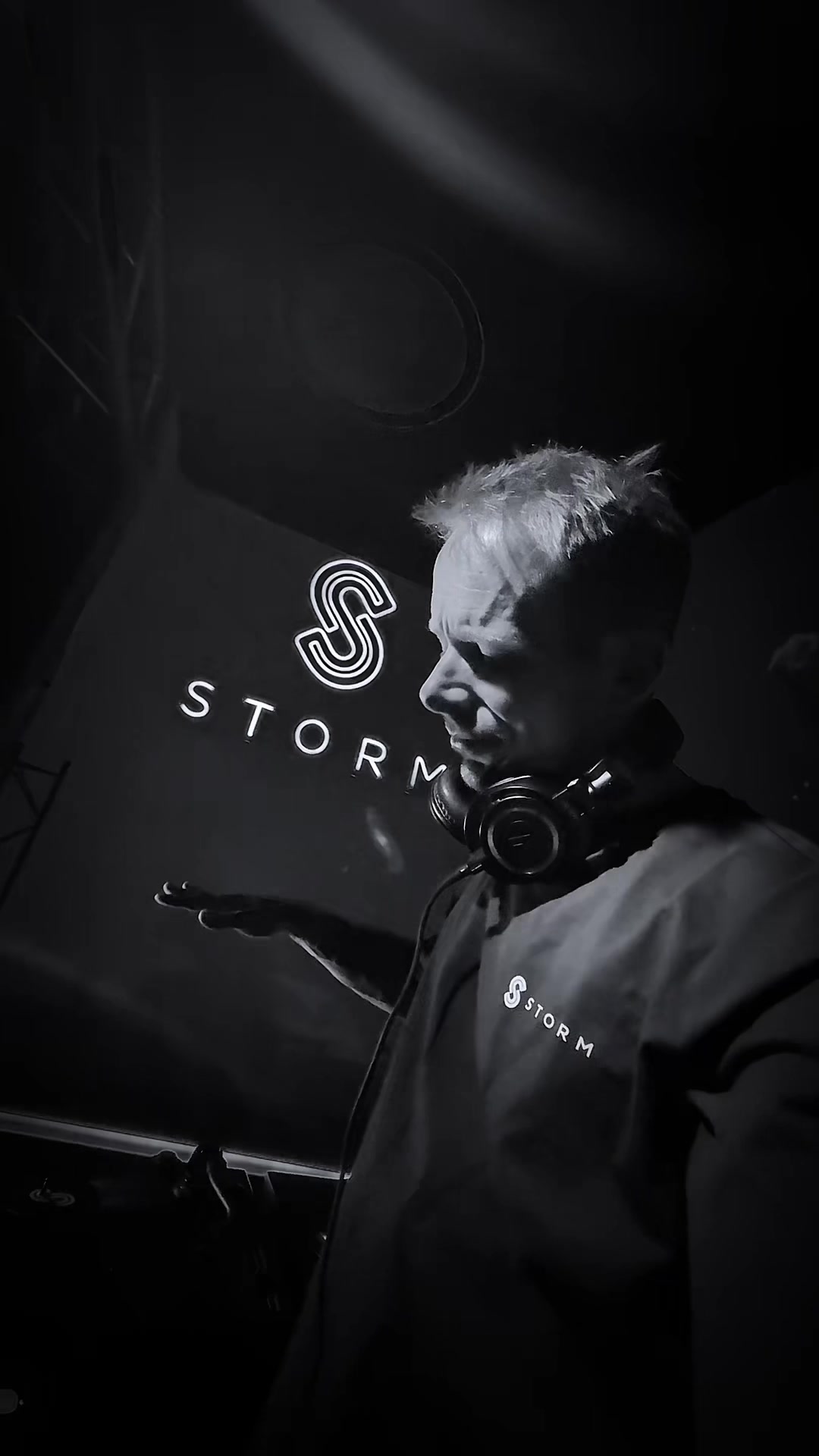 @Ian Storm DJ