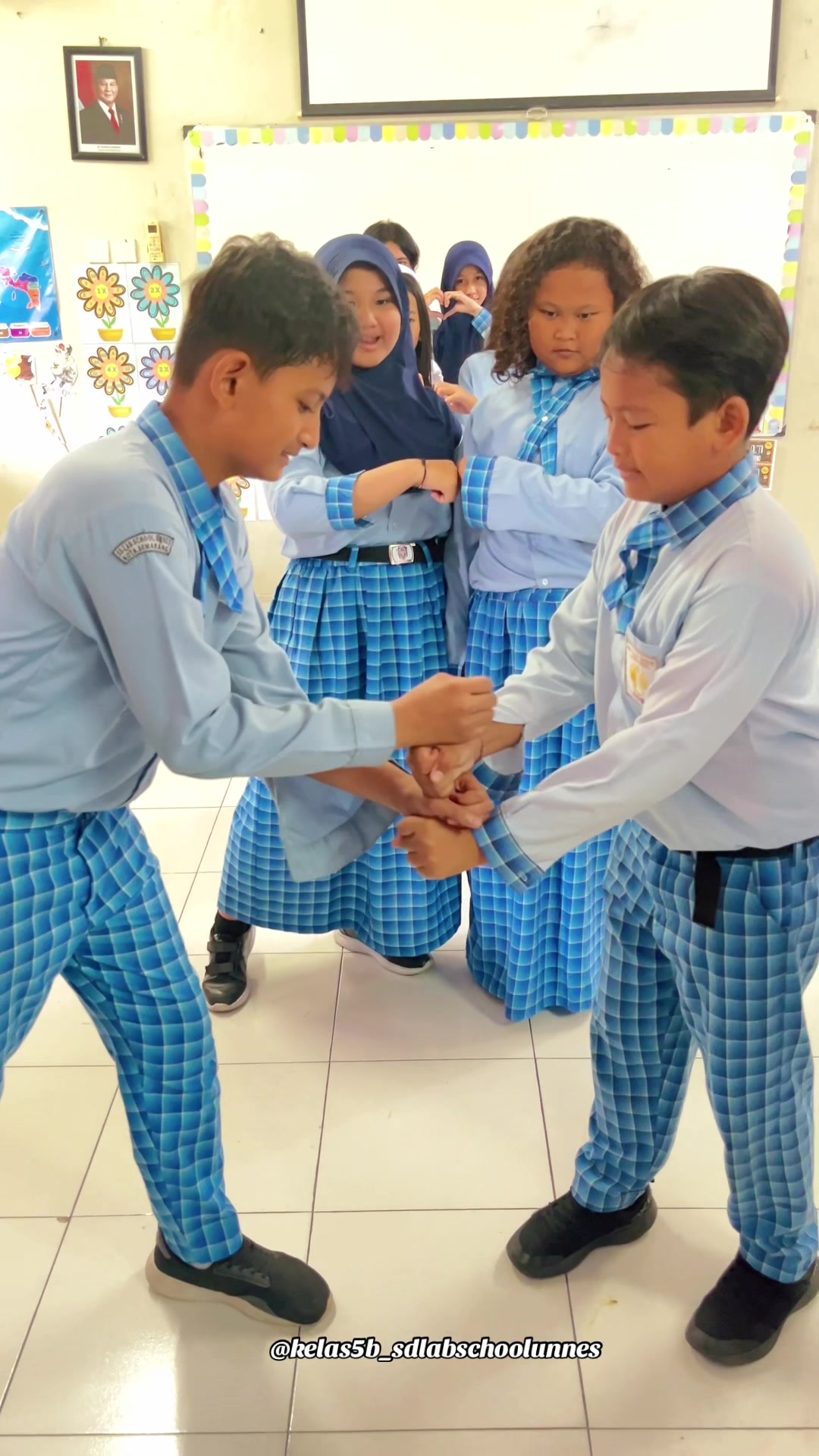 @Fitrizki Xena Masitoh