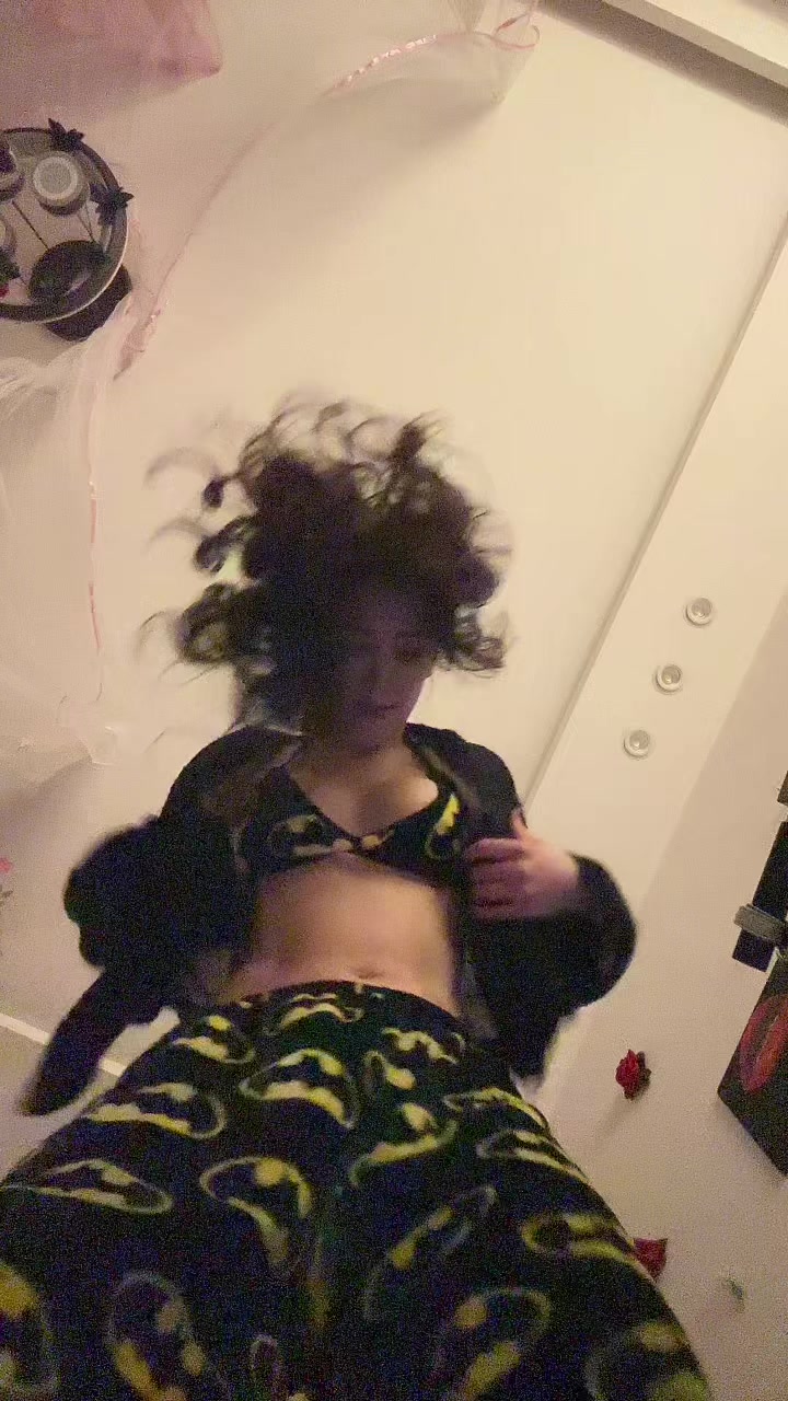@aki_jovanni_
