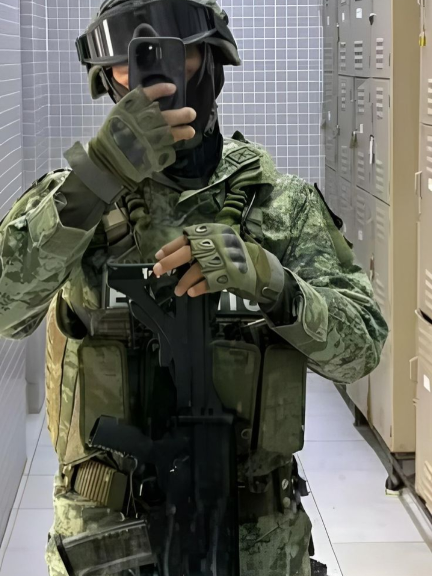 @☠︎︎ 𝓑𝓵𝓪𝓬𝓴 𝓟𝓪𝓷𝓽𝓮𝓻 ☠︎