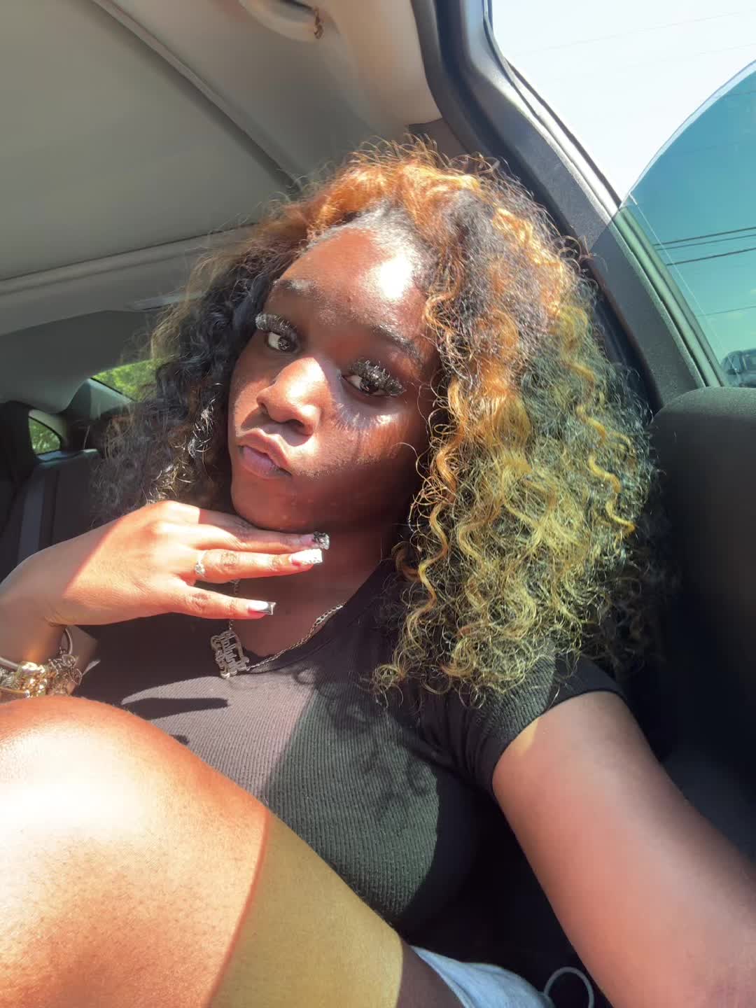 @yofavchocolatedropp._