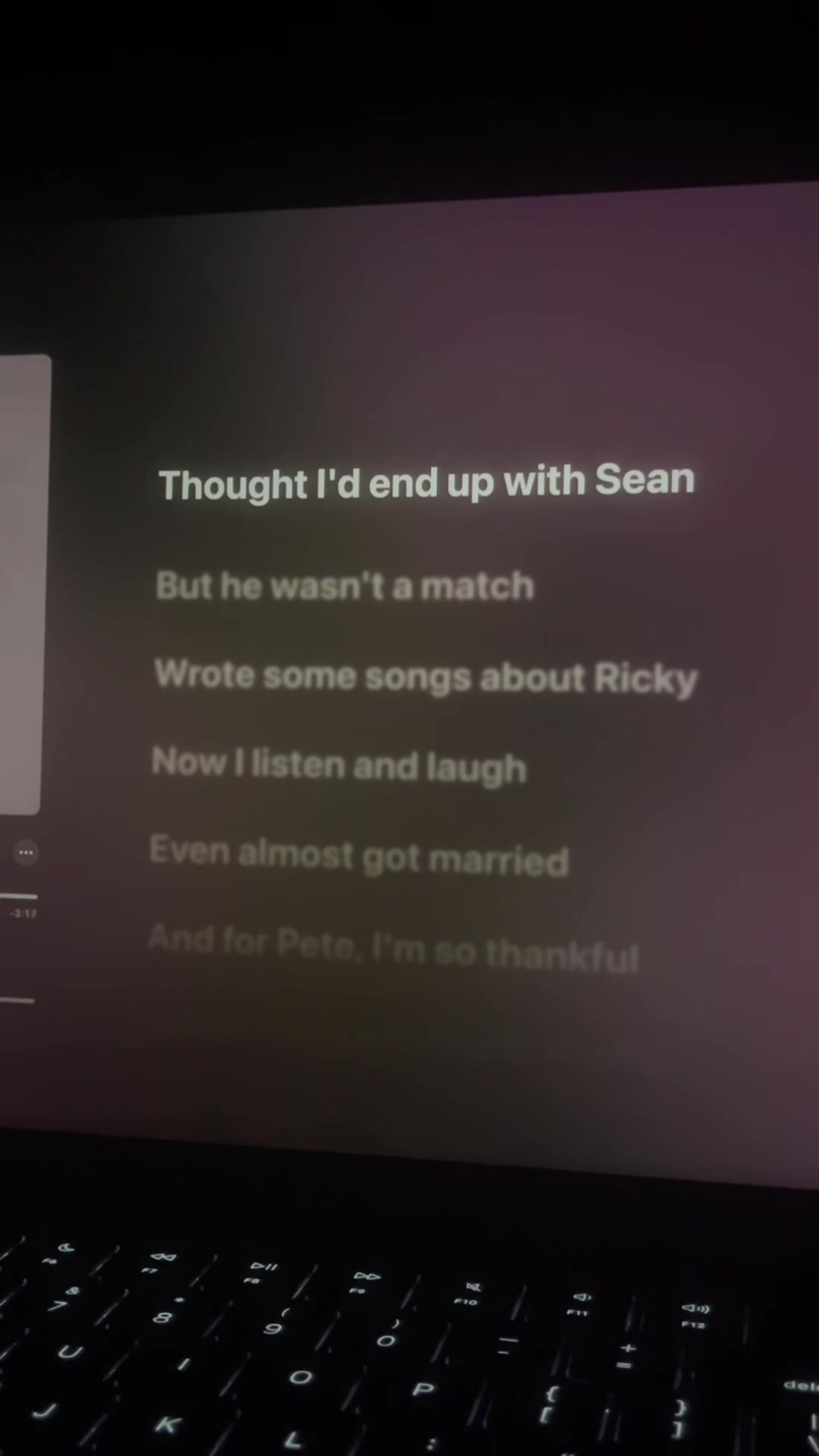 @🎧