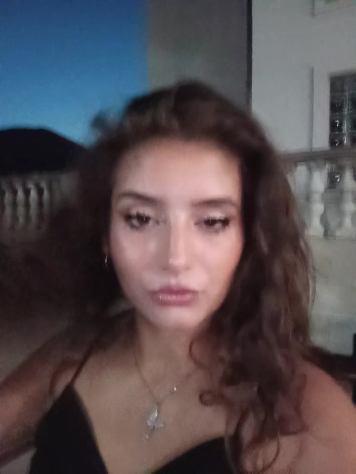 @T B