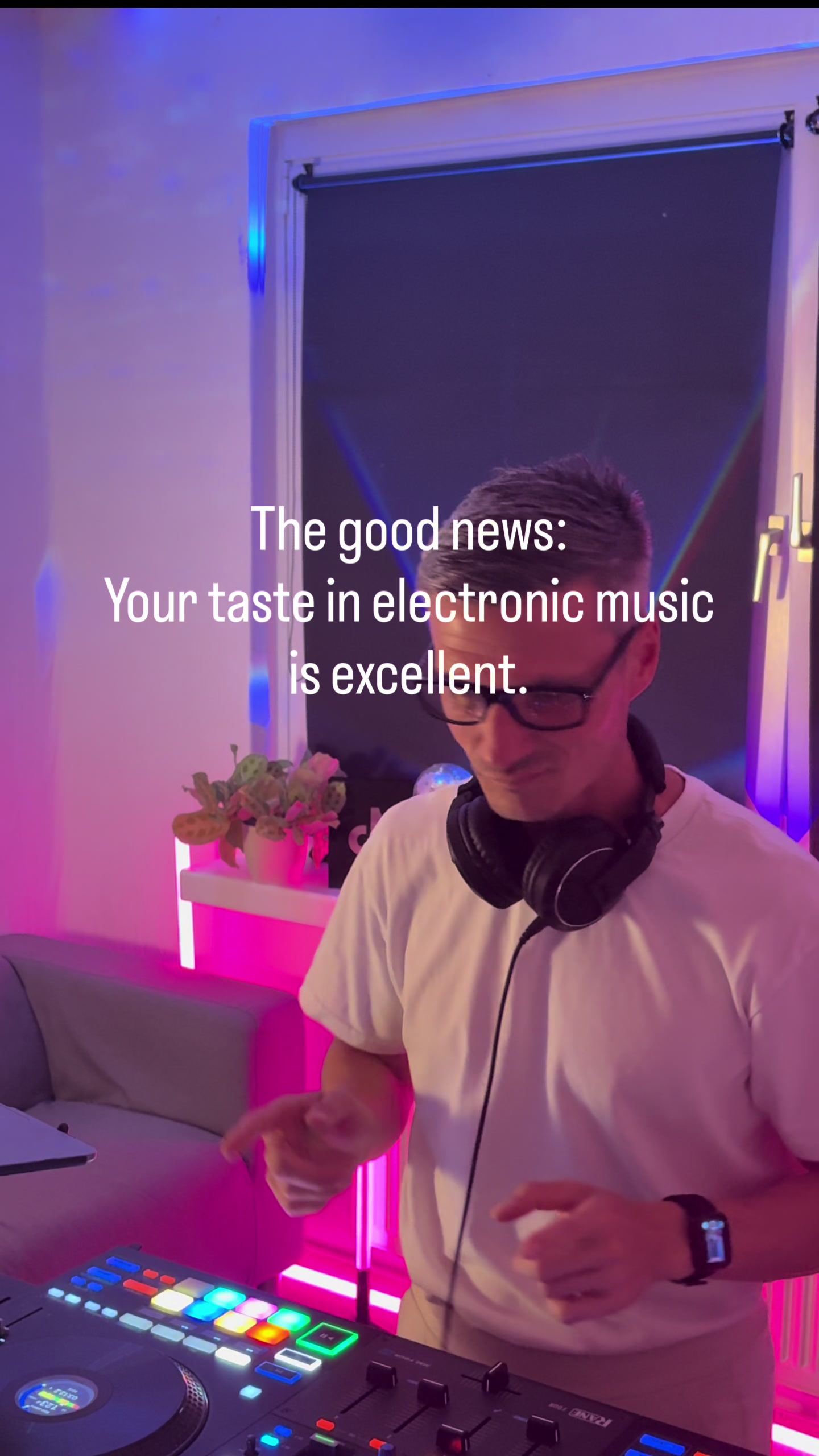 @DJ_AVELØ
