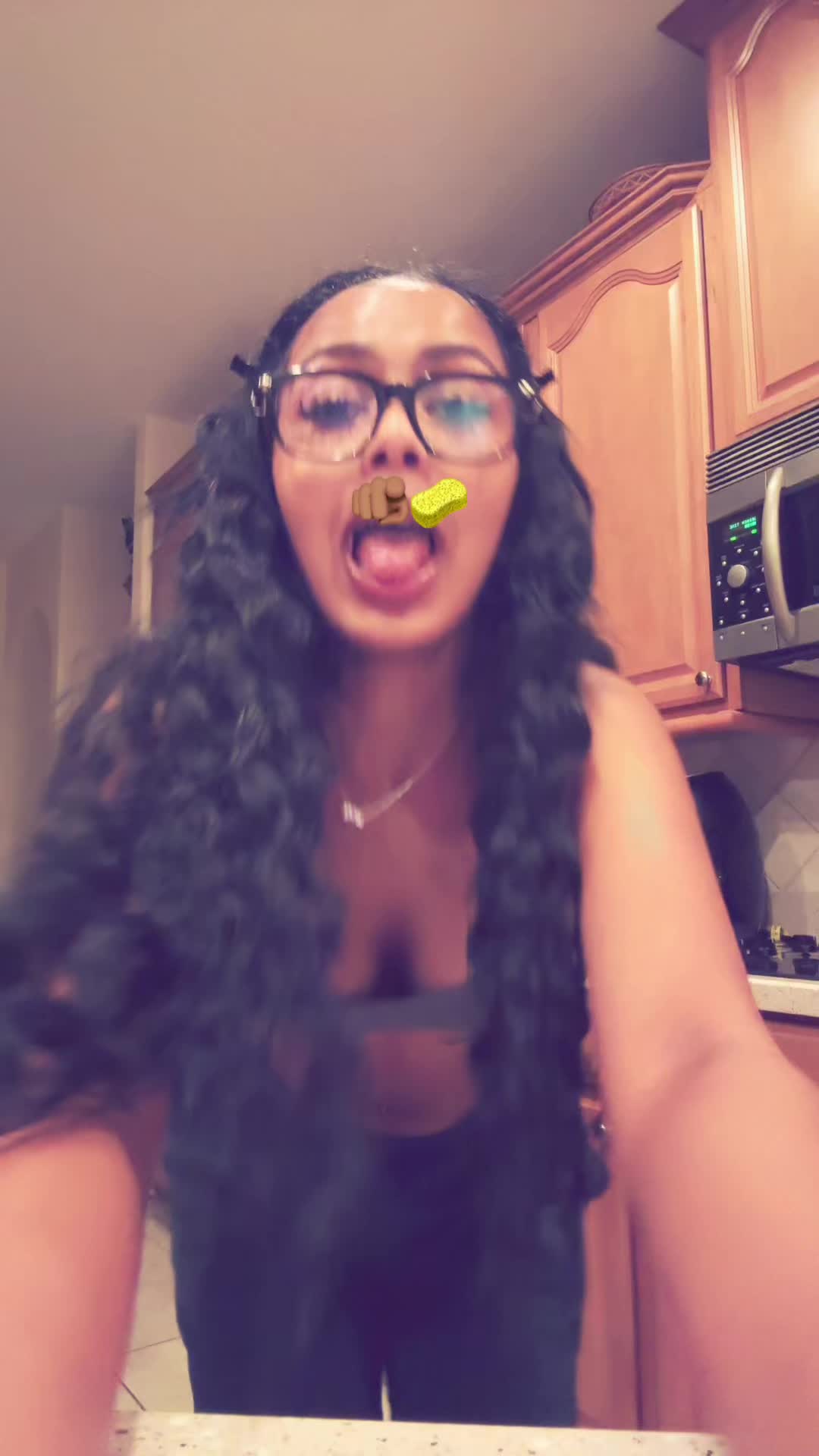 @emneezy