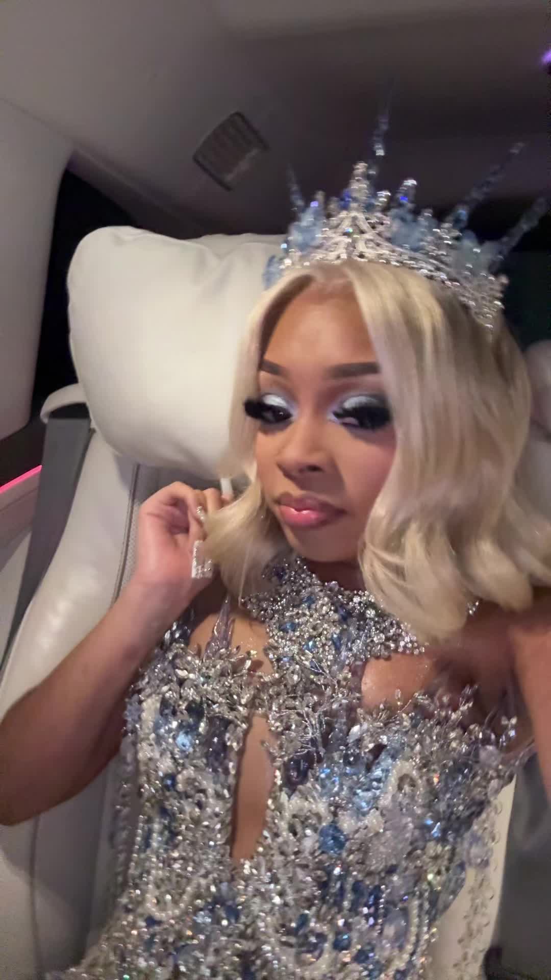 @Jasalyn Marie ᥫ᭡.