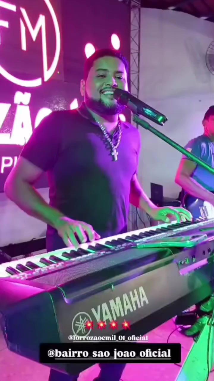 @FORROZÃO É MIL