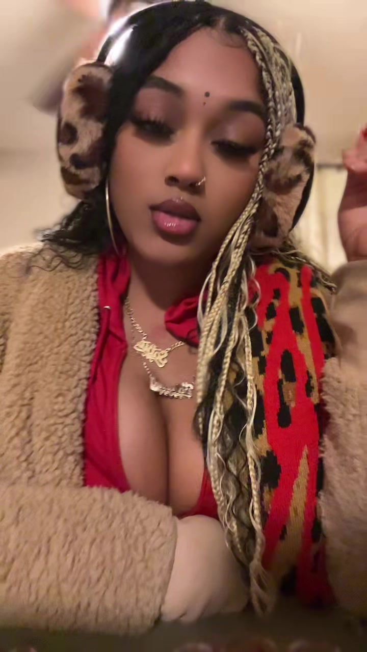 @Sheprettymoody