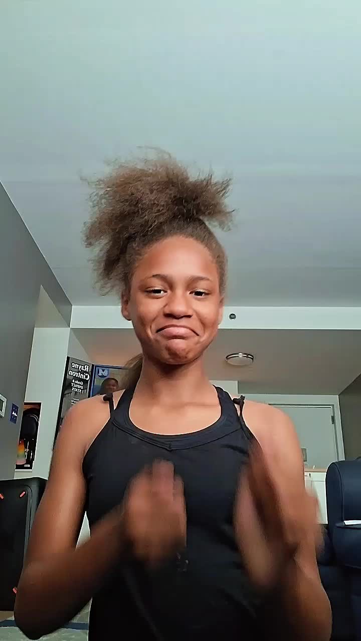 @THEEONLYRAYNEE
