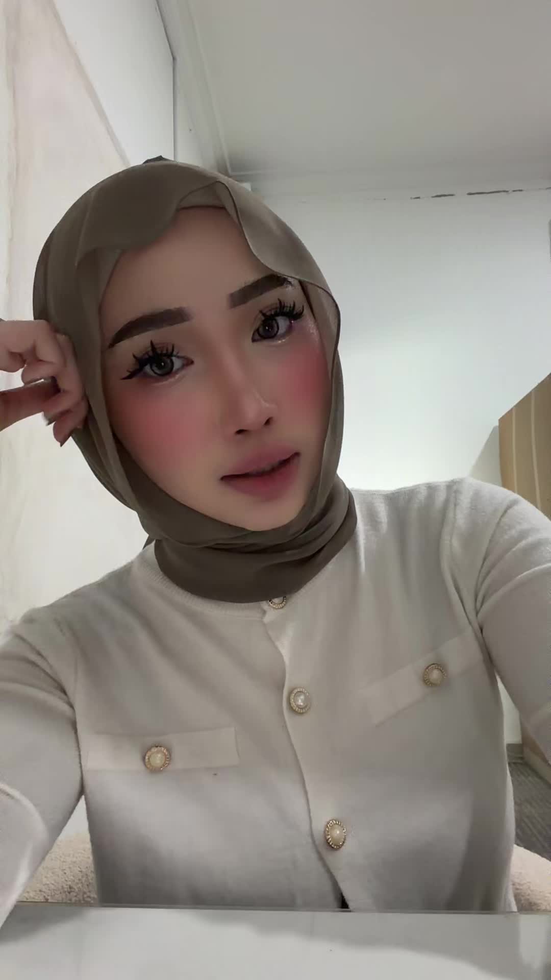@anna