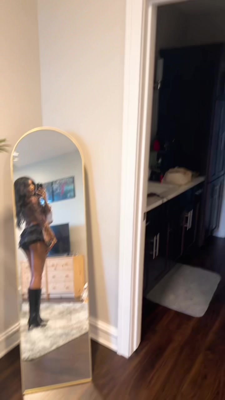 @Vi