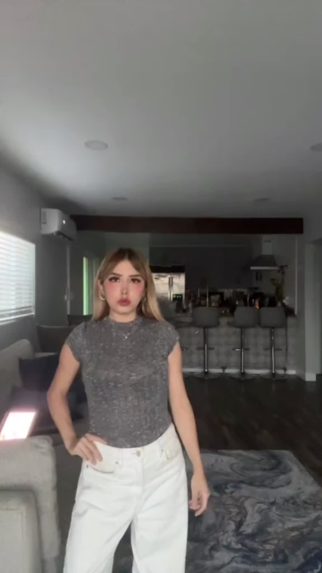 @Yaretzi Sainz