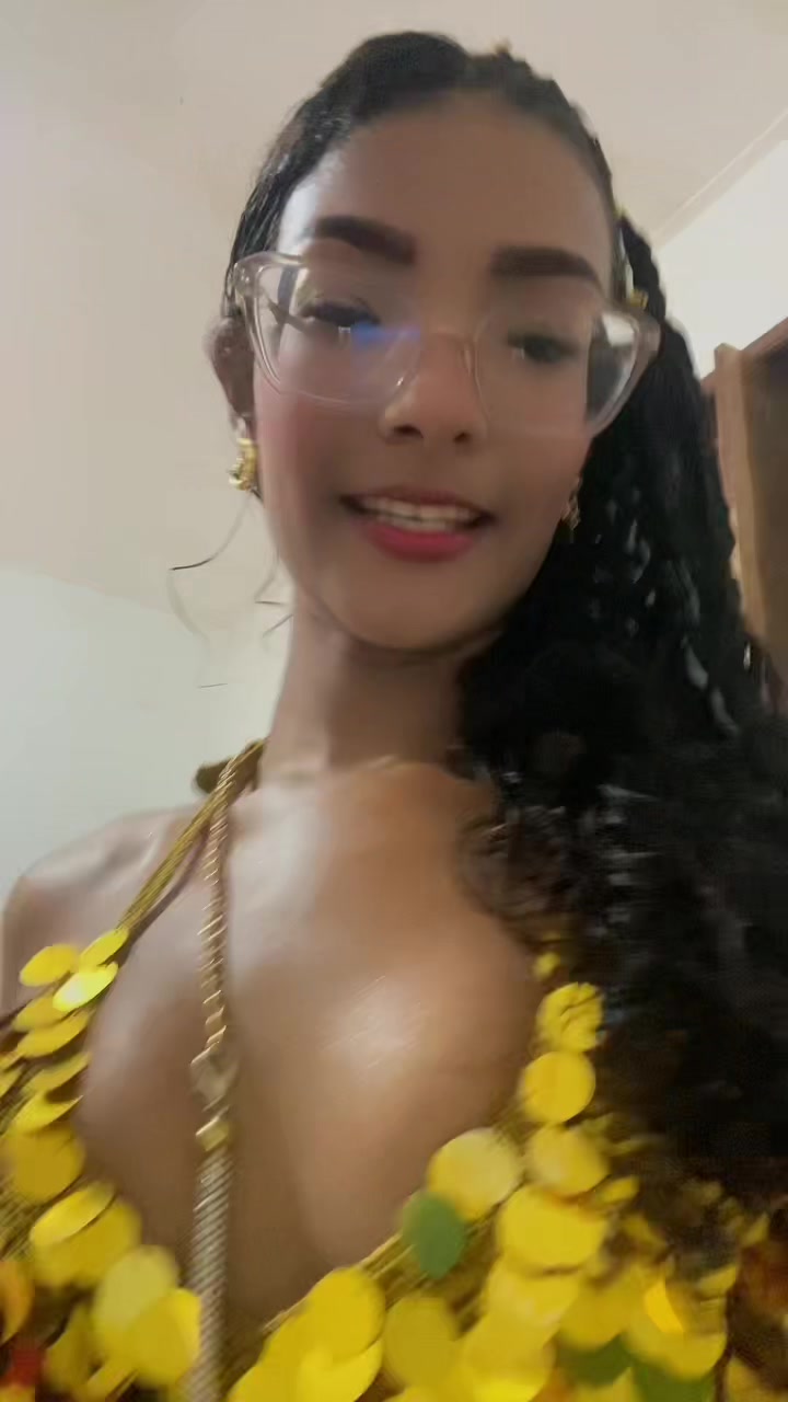 @karina_castro_